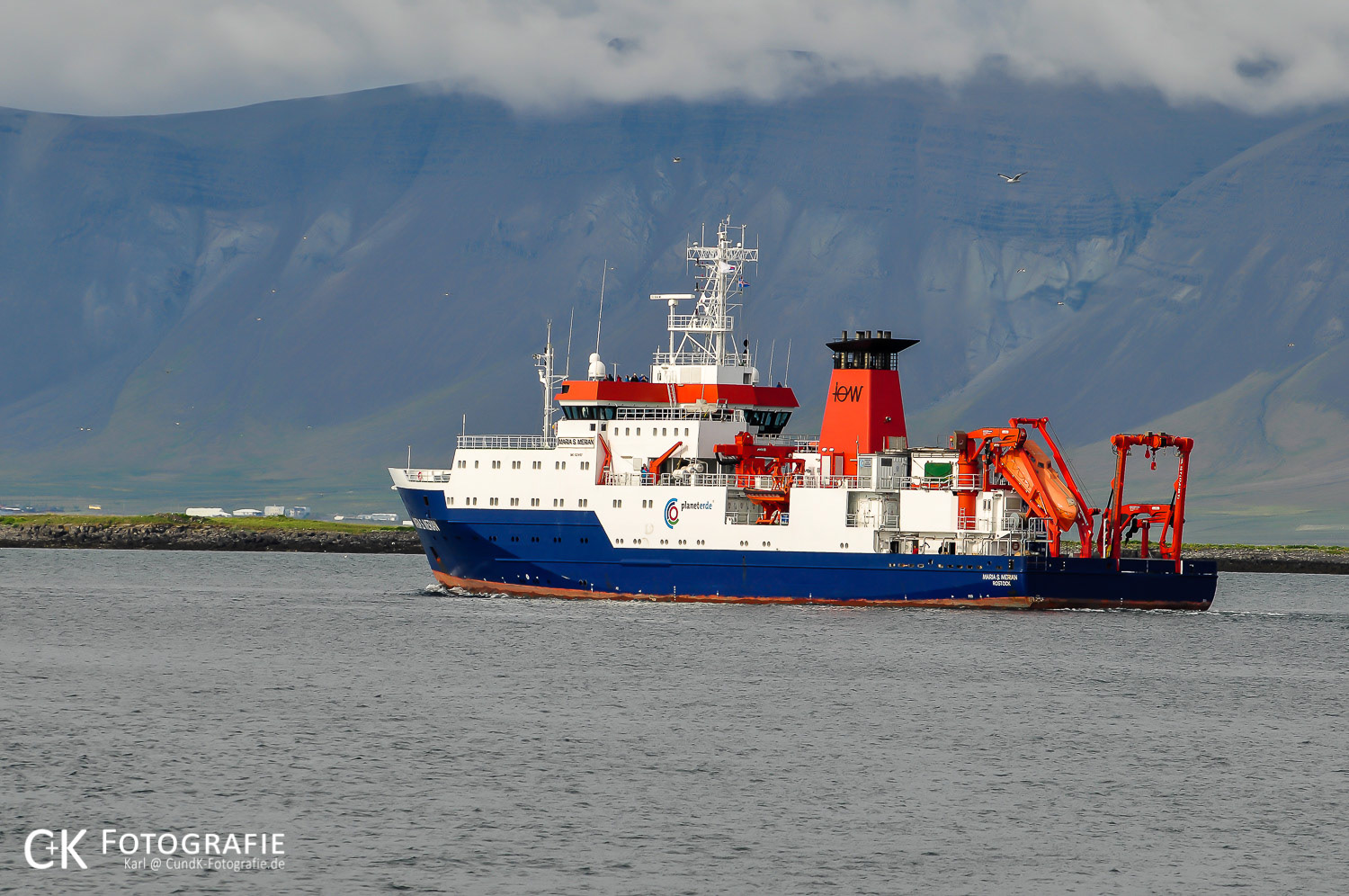 Forschungsschiff Maria S Merian bei Reykjavik Island