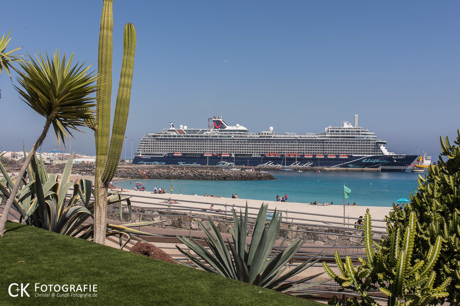 Mein Schiff 1 im Hafen von Puerto del Rosario
