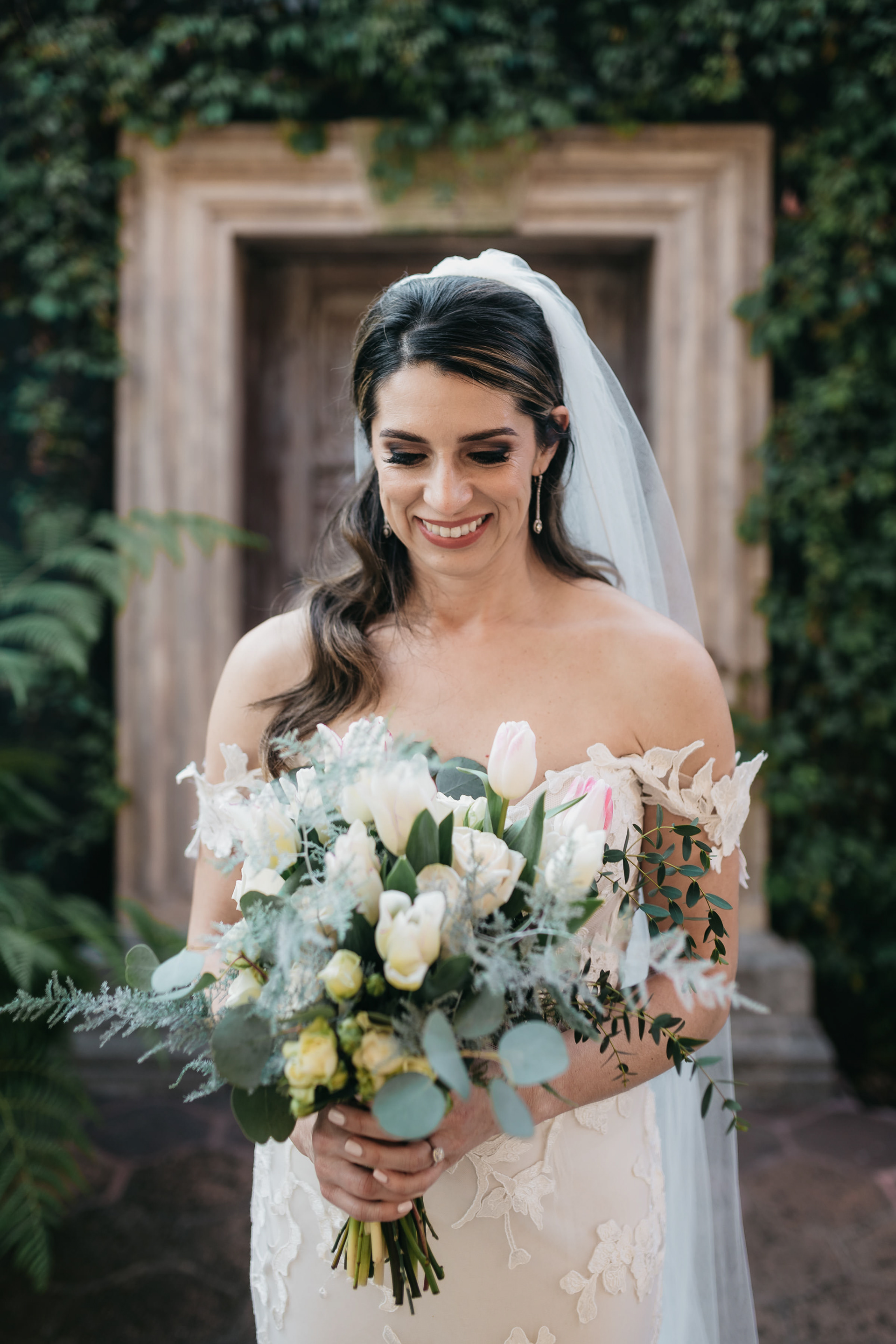 Destination wedding at Antigua Guatemala. Photo Daniel Lopez Perez