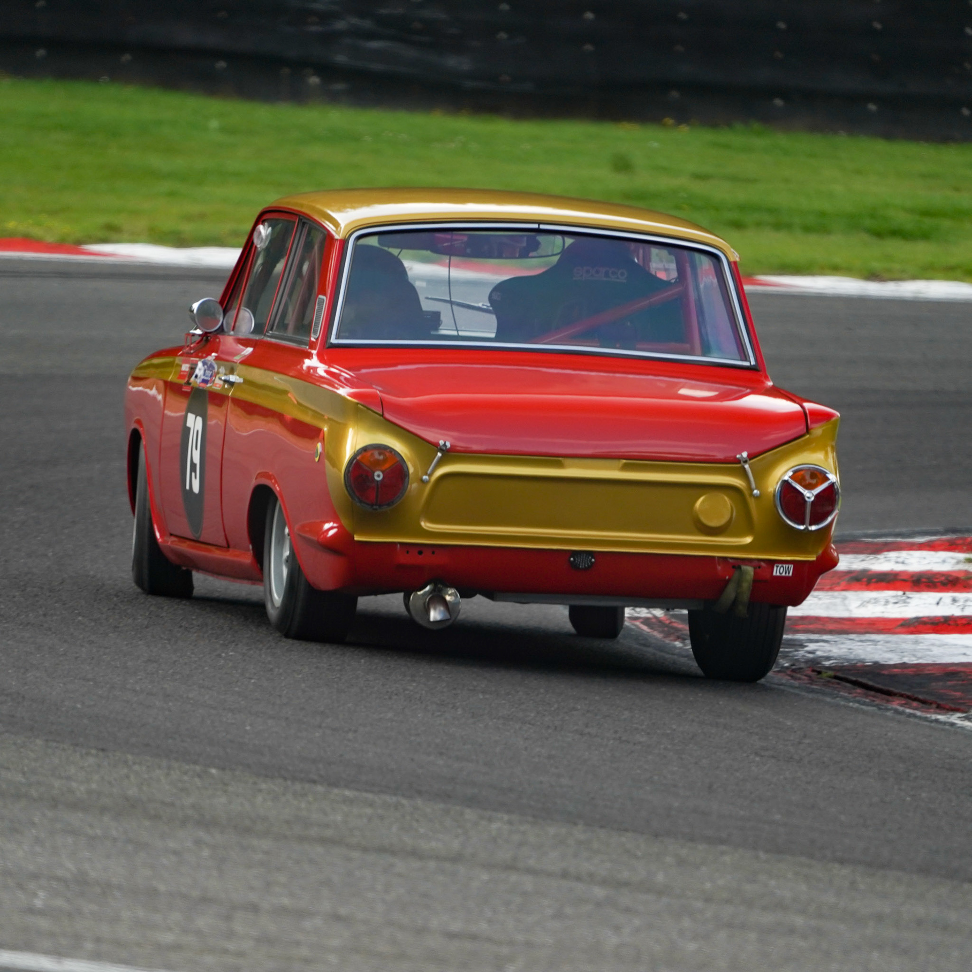 Look at those front tyres!