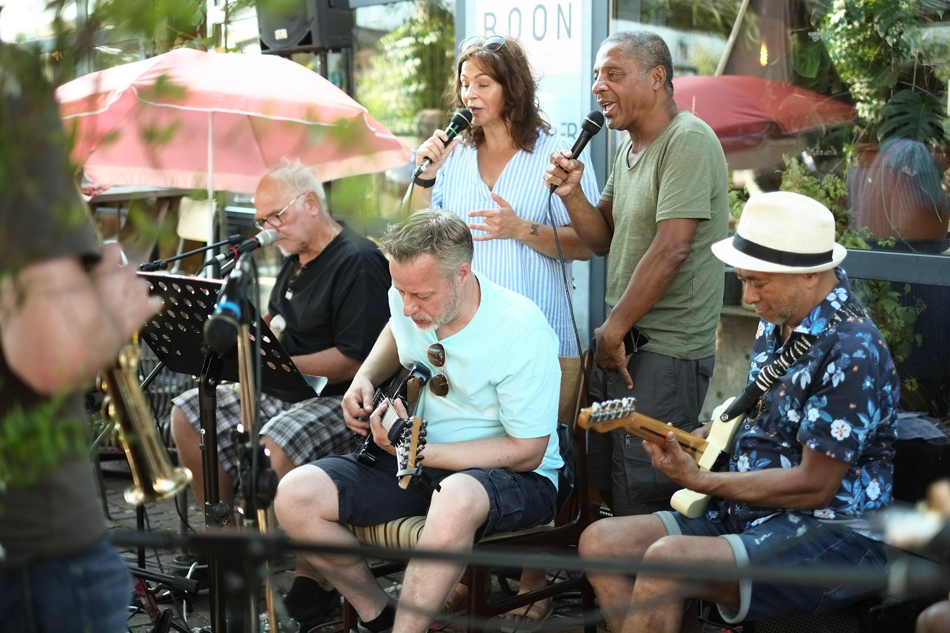 Cos band at Nett Soulfood & Drinks