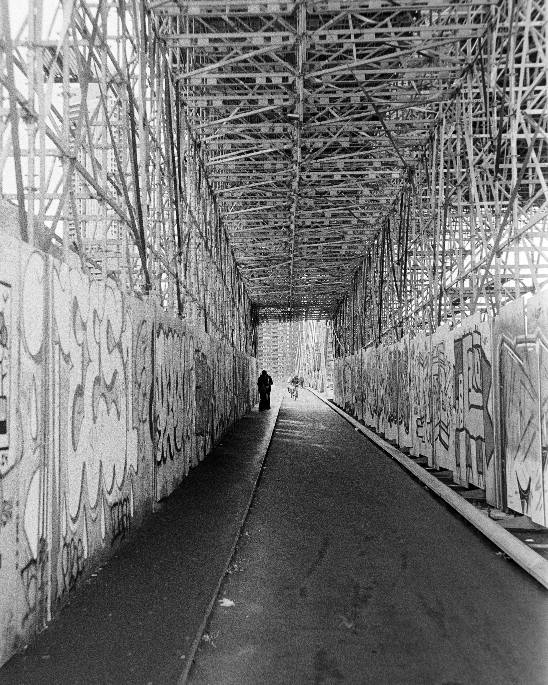 Ilford HP5+ @1600 iso - 35mm