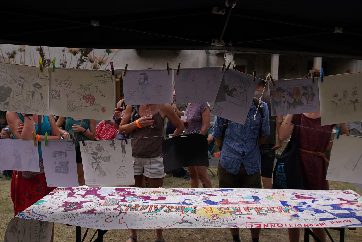 18h - L'heure bleue, le moment de montrer les dessins de la journée