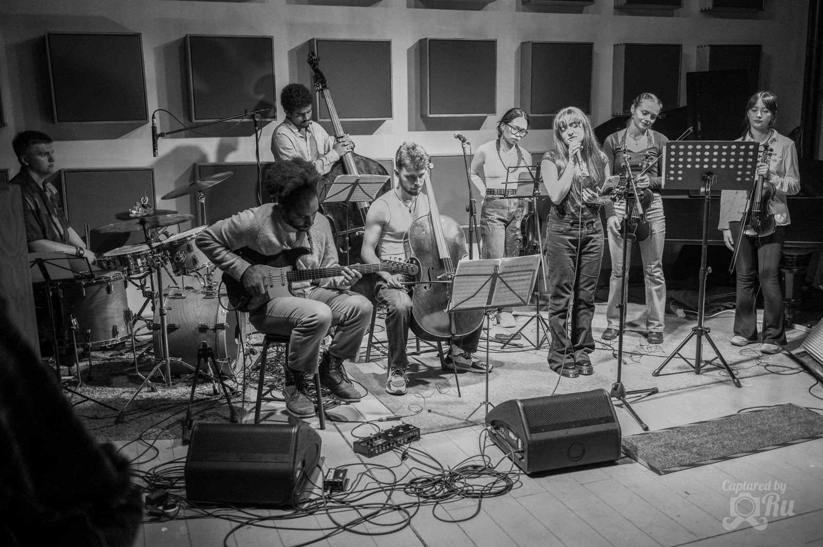 Jeanette & Friends | LowFour Studios