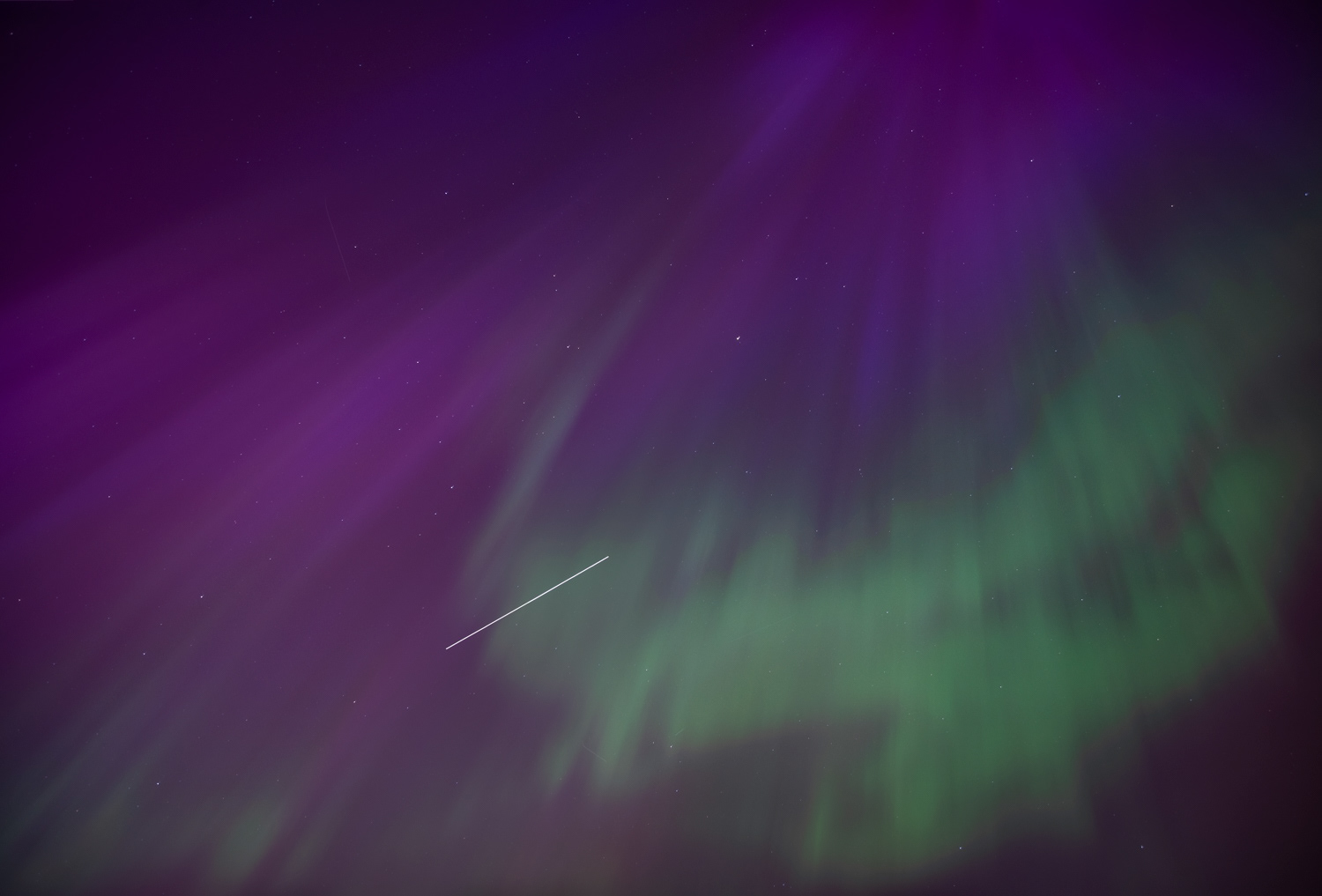 Aurora Borealis (Northern Lights) and ISS © Irwin Seidman