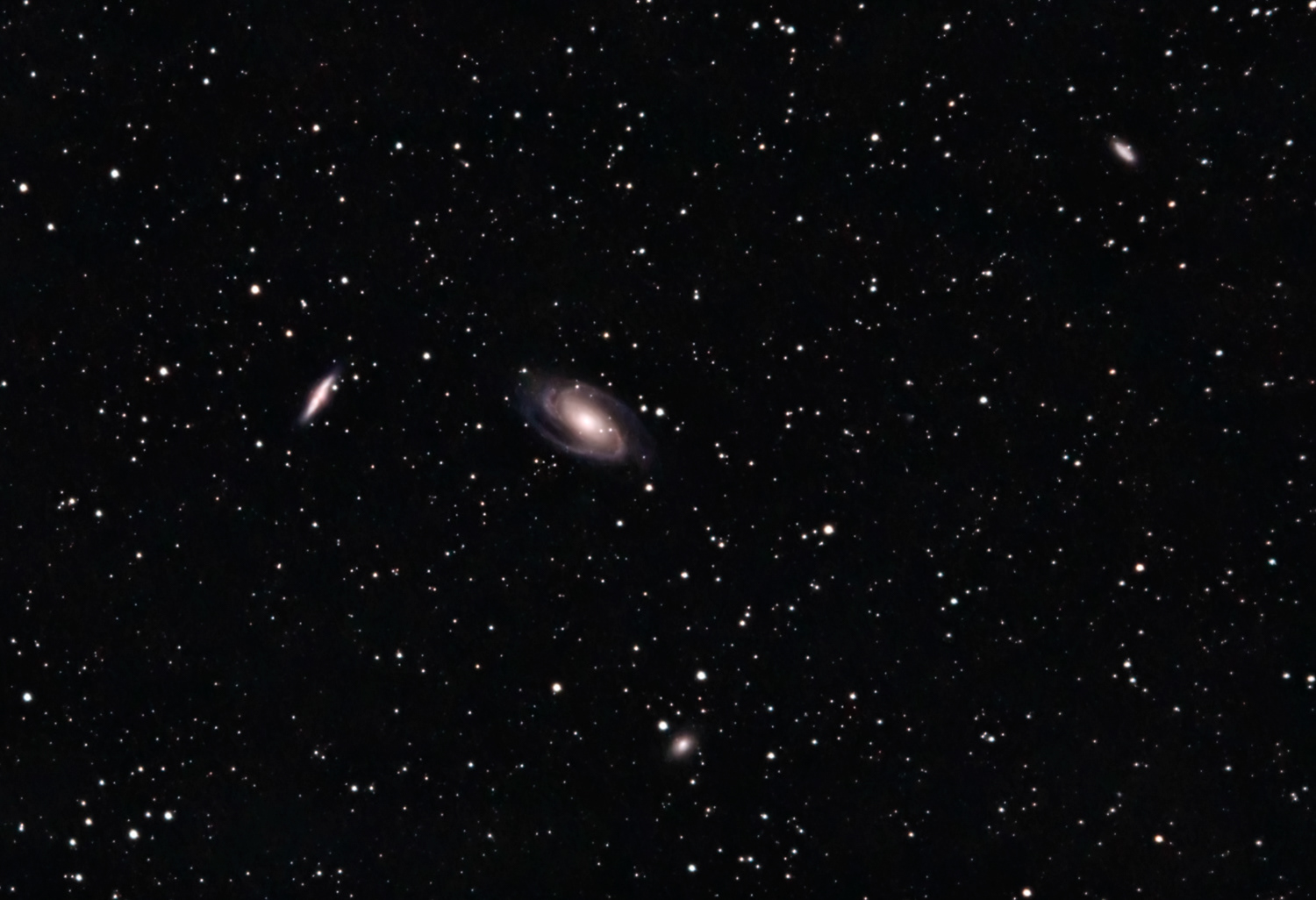 Bode's Galaxy (M81) and Cigar Galaxy (M82) © Irwin Seidman