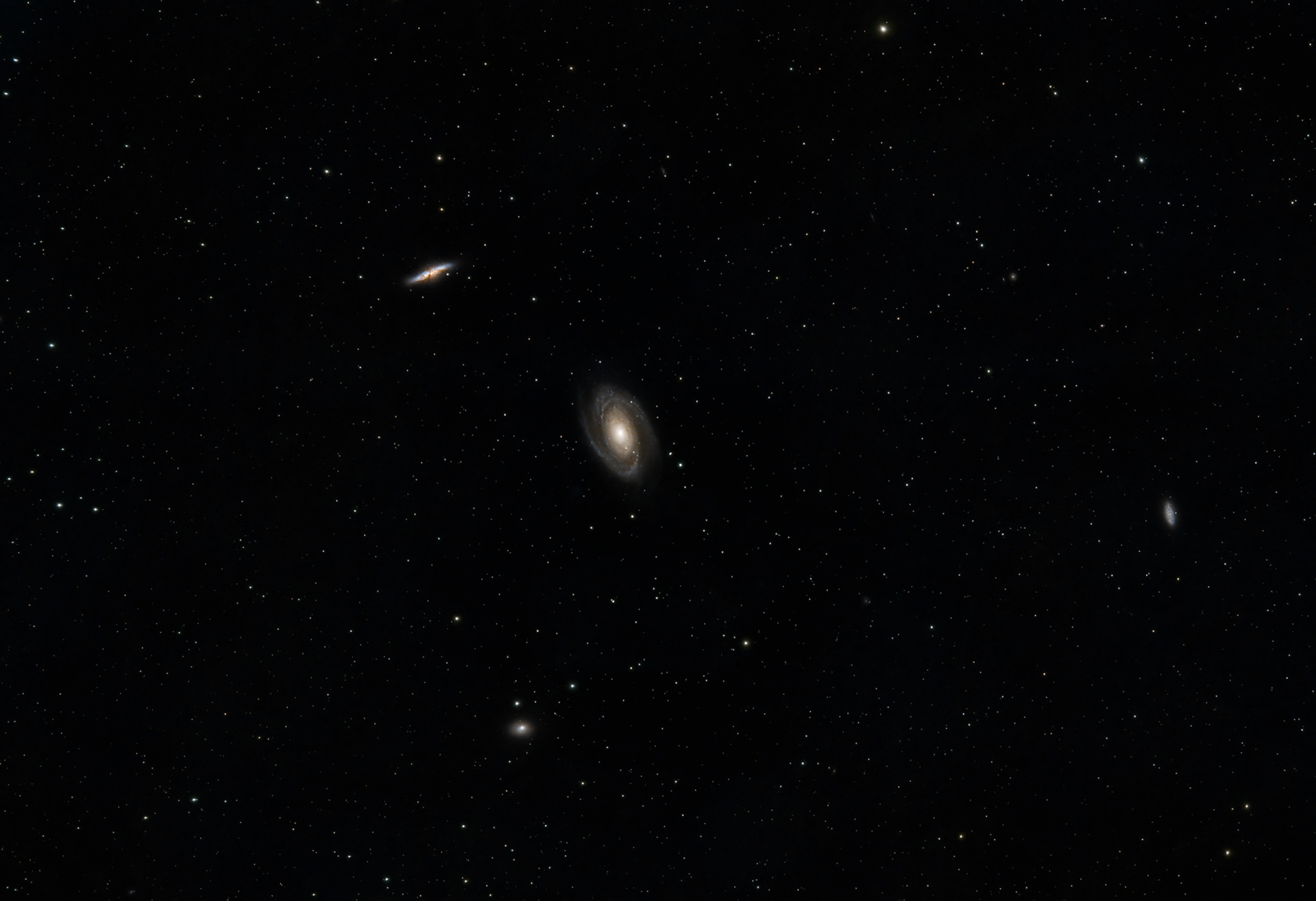 M81 Bode's Galaxy and M82 Cigar Galaxy © Irwin Seidman