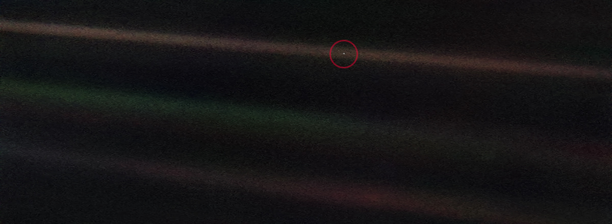 The Pale Blue Dot © Nasa