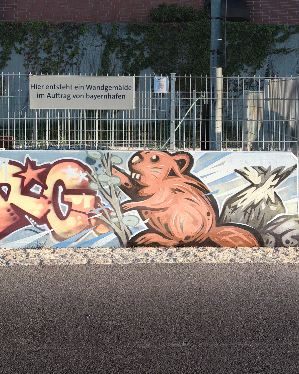 Ein Biber bei der Arbeit
