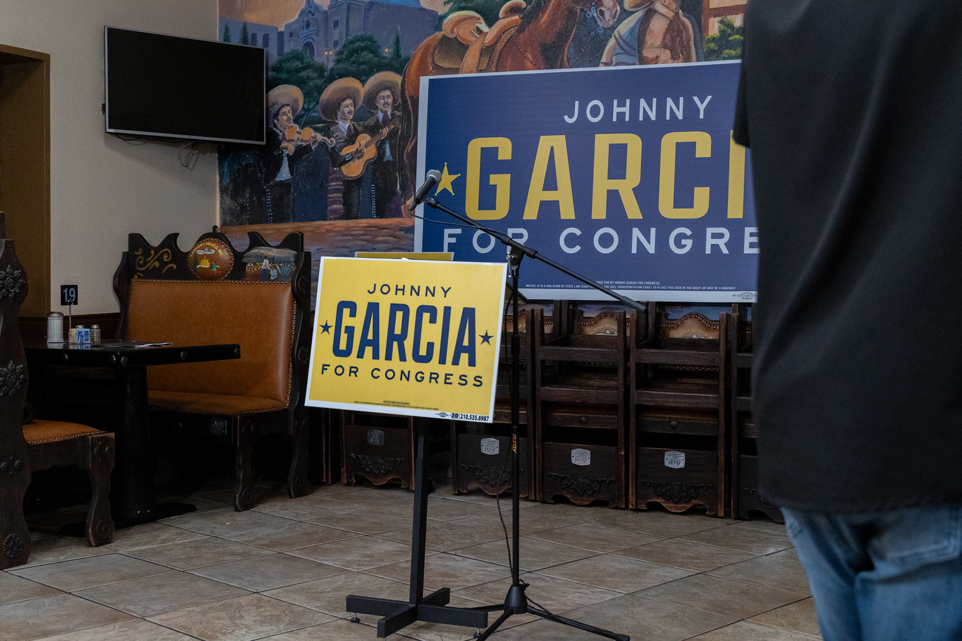 Bexar County Sheriff Departments Public Information Officer Johnny Garcia announced plans to run for the new Texas' 35 congressional district at a community event on the south side on Oct. 9, 2025.