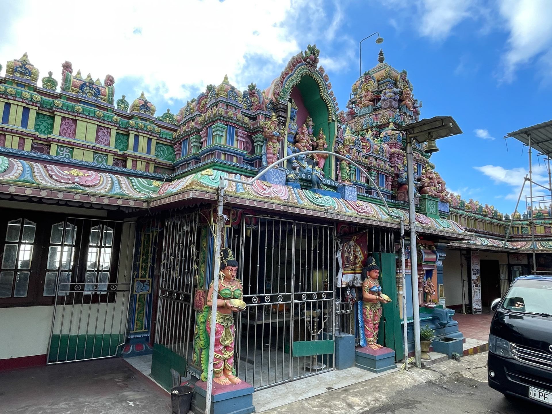 Hindu temple, en route to Sinharaja