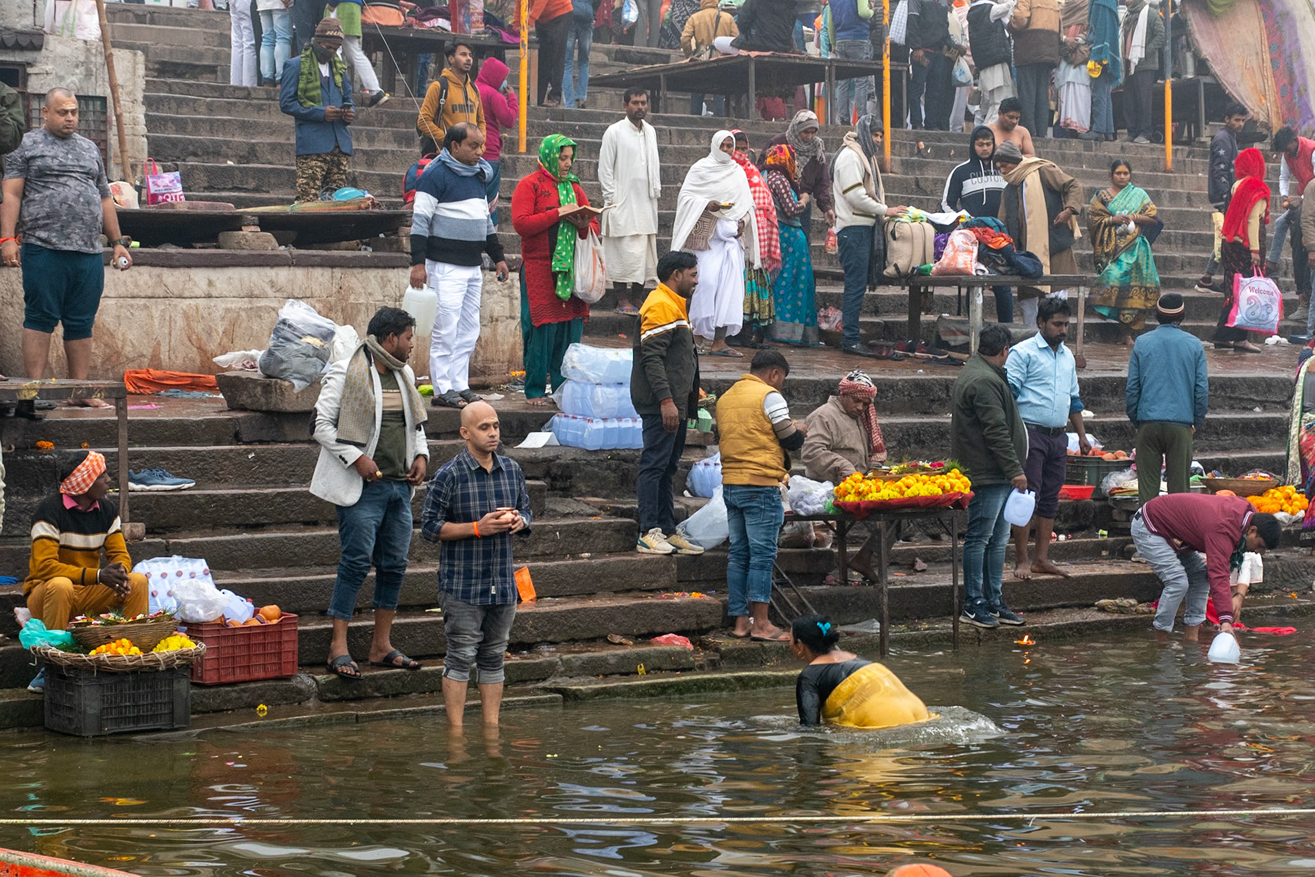 Ritual bathing, Varanasi