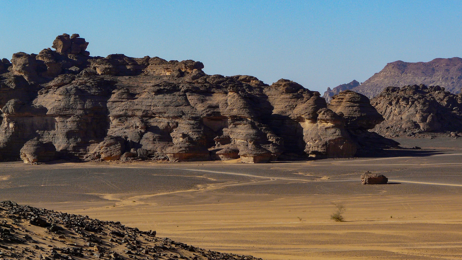 Desert scene, Northern Akakus
