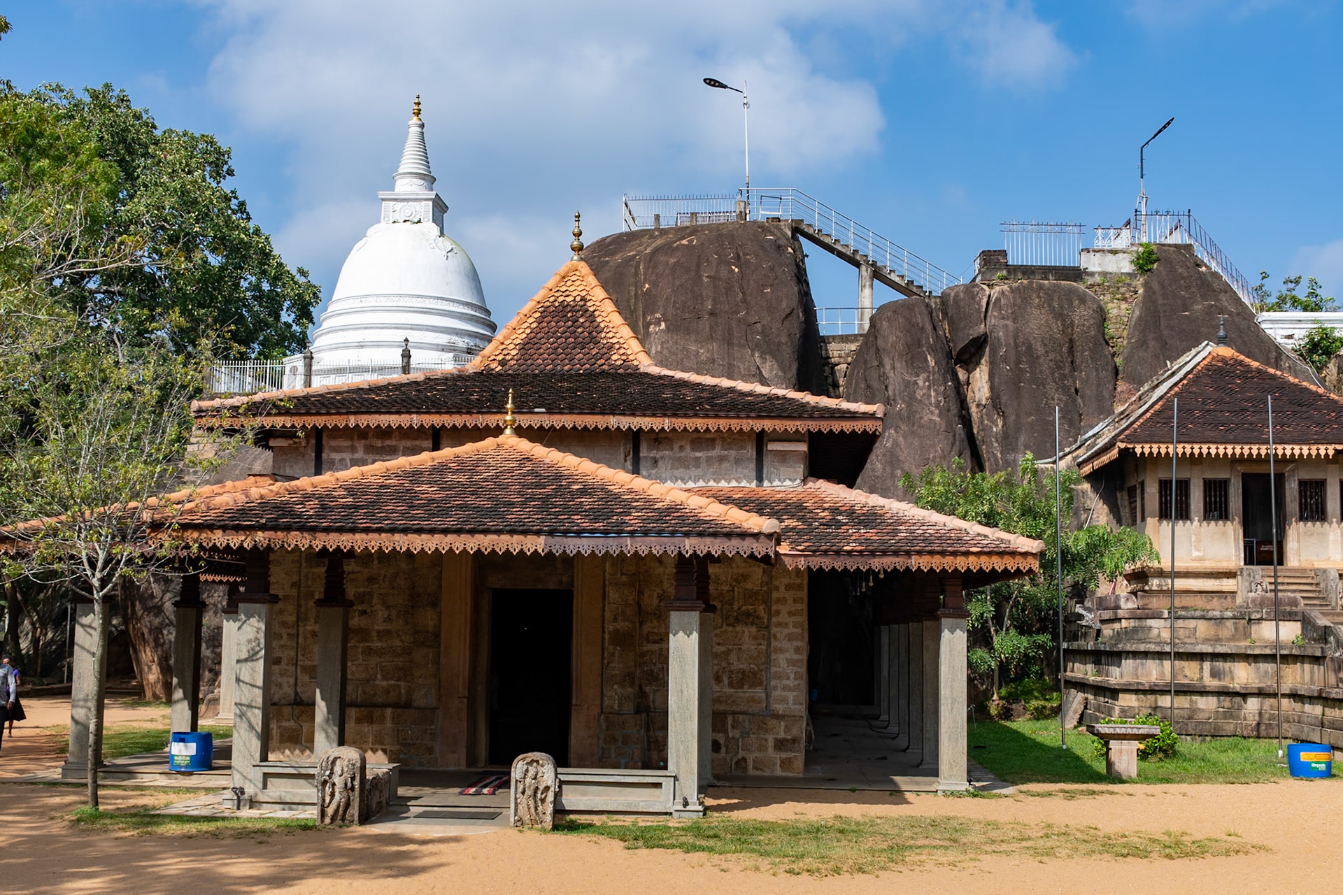 Isurumuni Royal Temple, Anuradhapura (dating from 7th C)