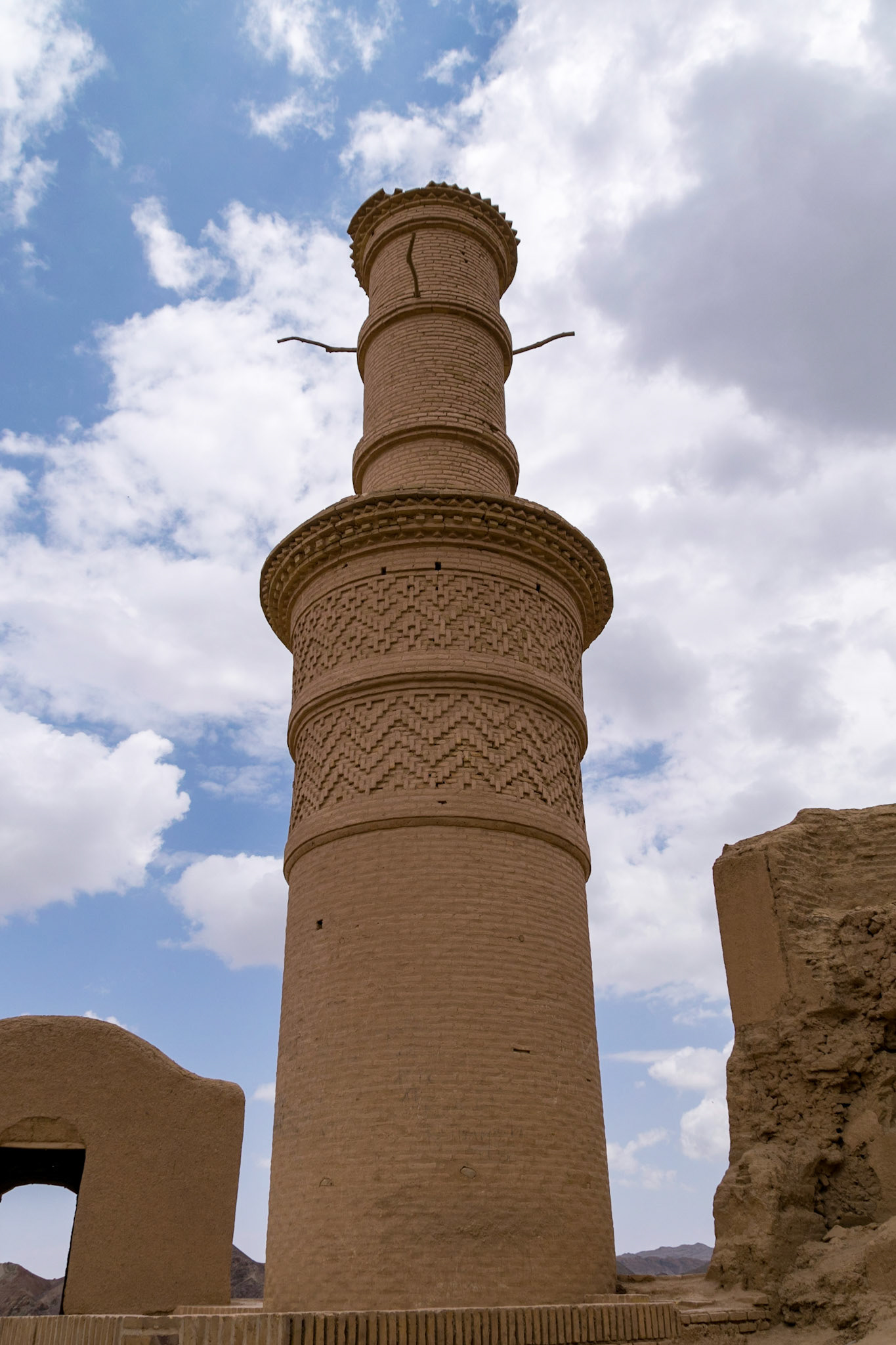 Shaking minaret, Old Town, Kharanaq