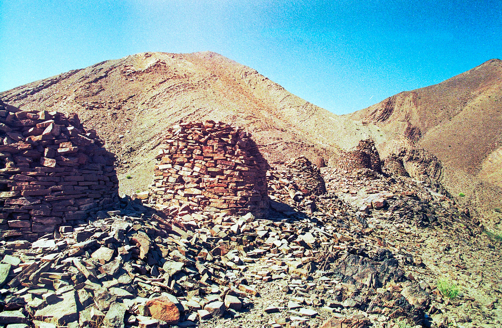 Beehive tombs, Bat (3rd millenium BC, UNESCO listed)