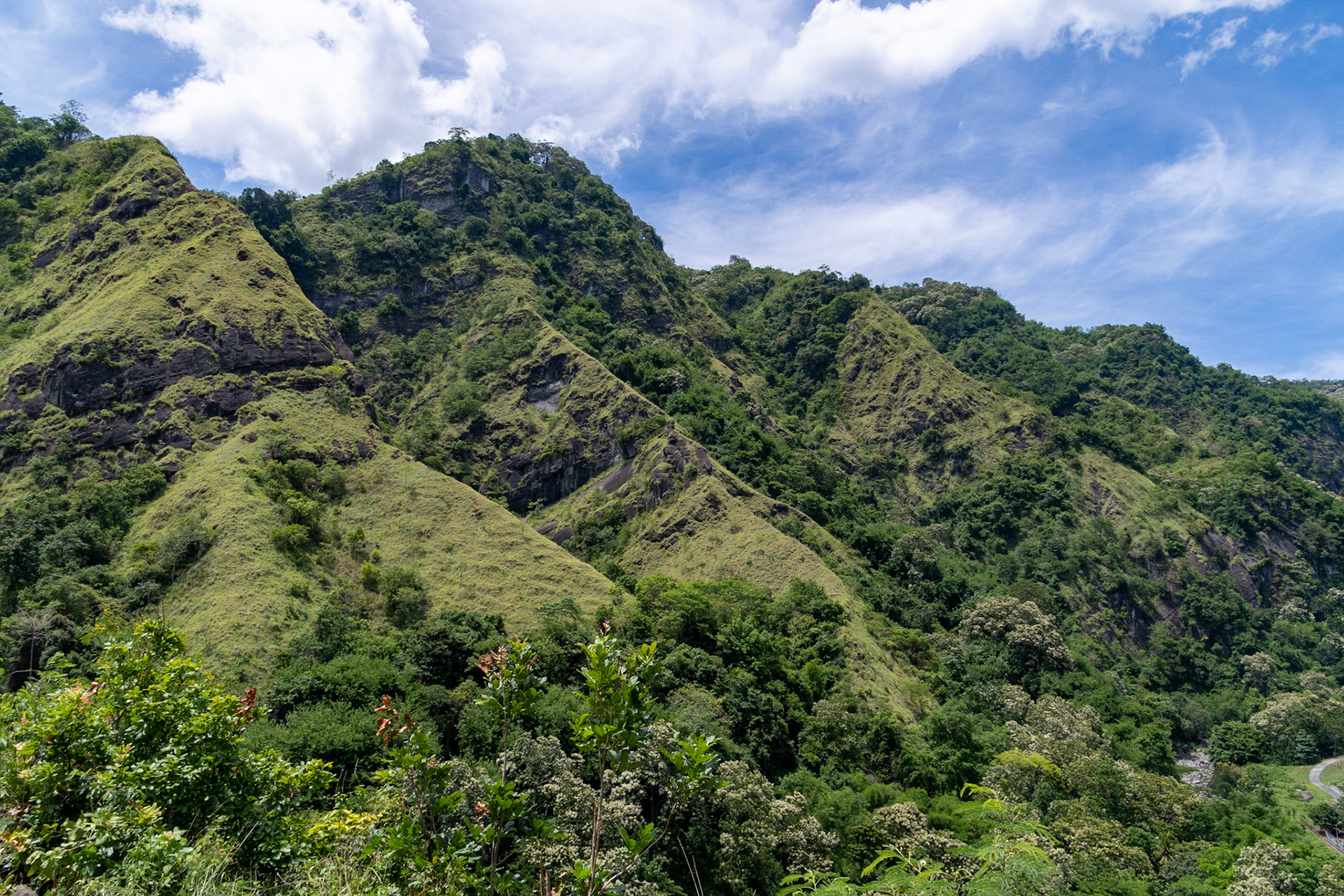 Steep hills, Ndungga