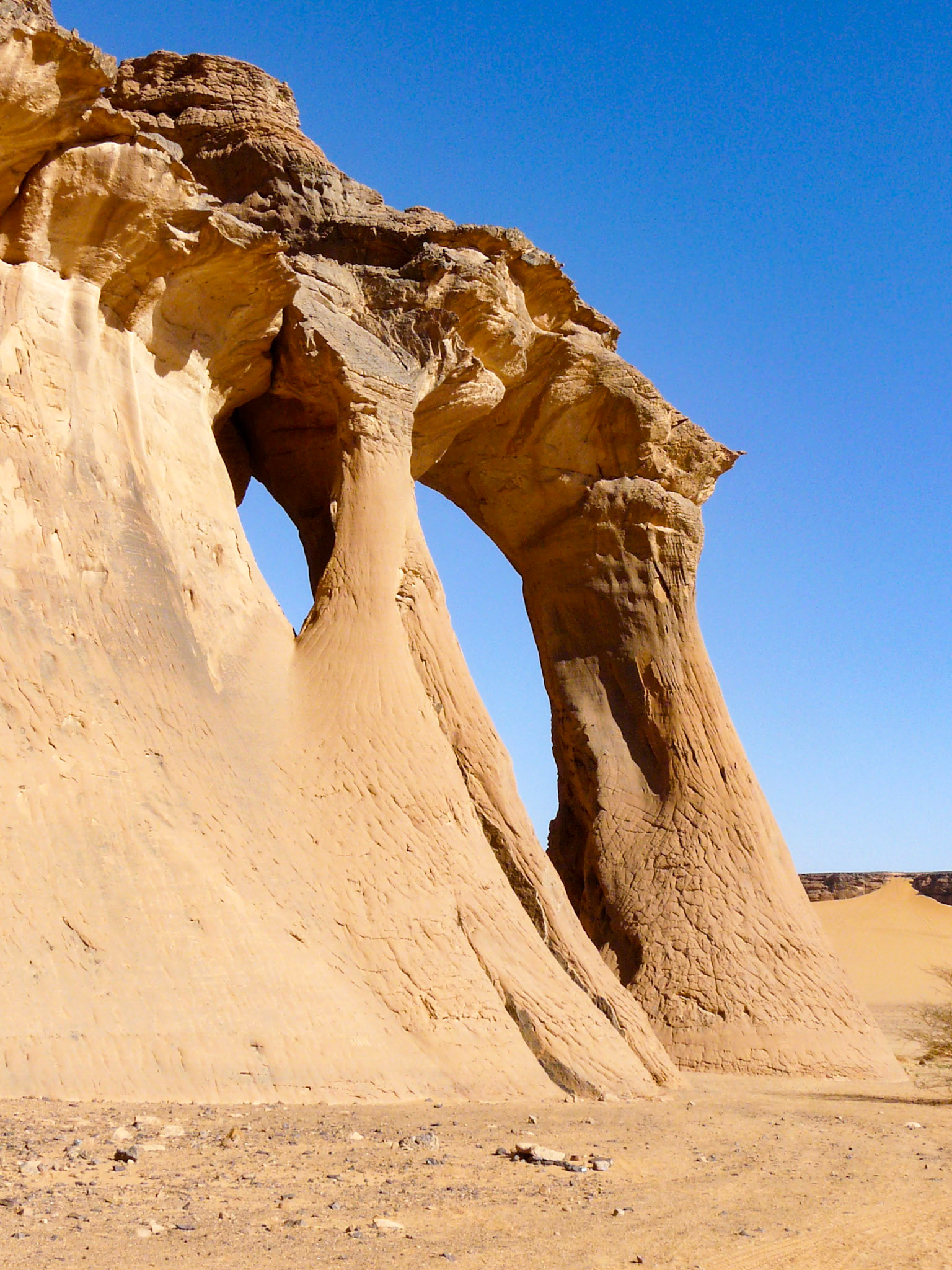 Three Column Arch, Southern Akakus