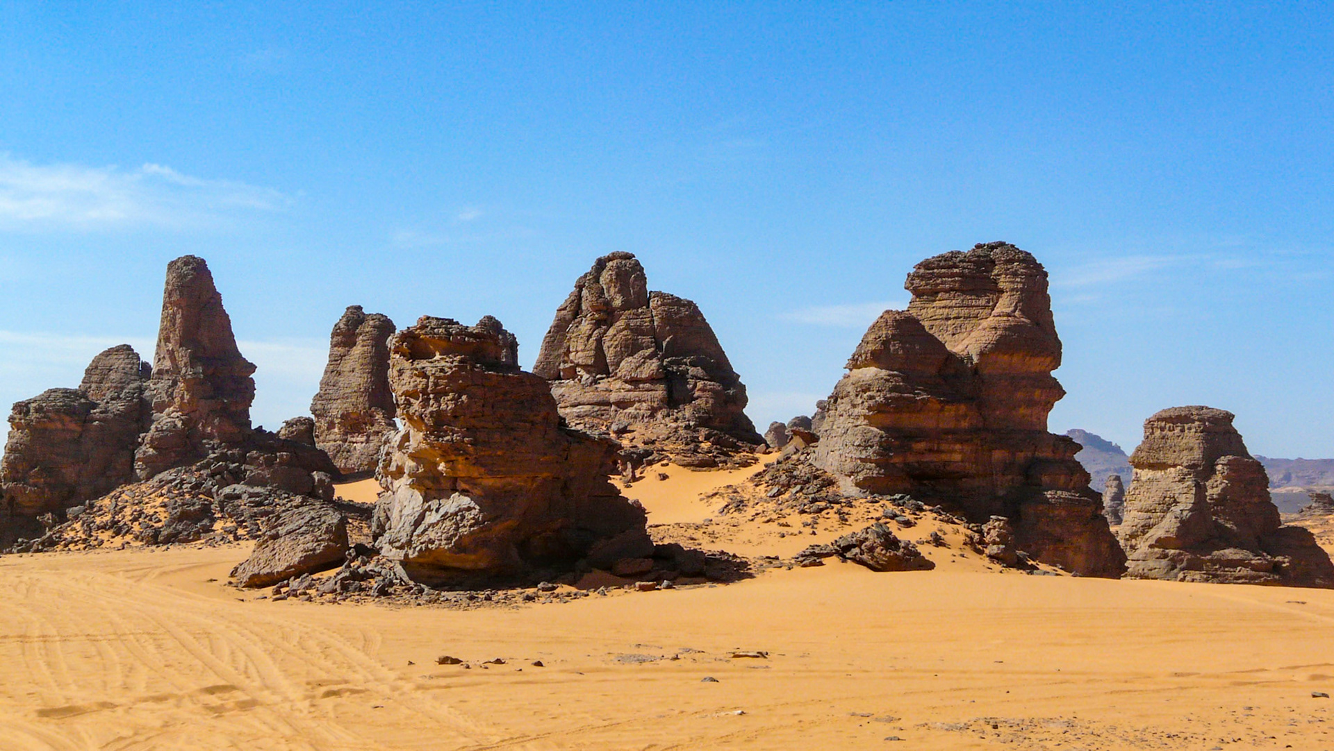 Rock formations, Southern Akakus