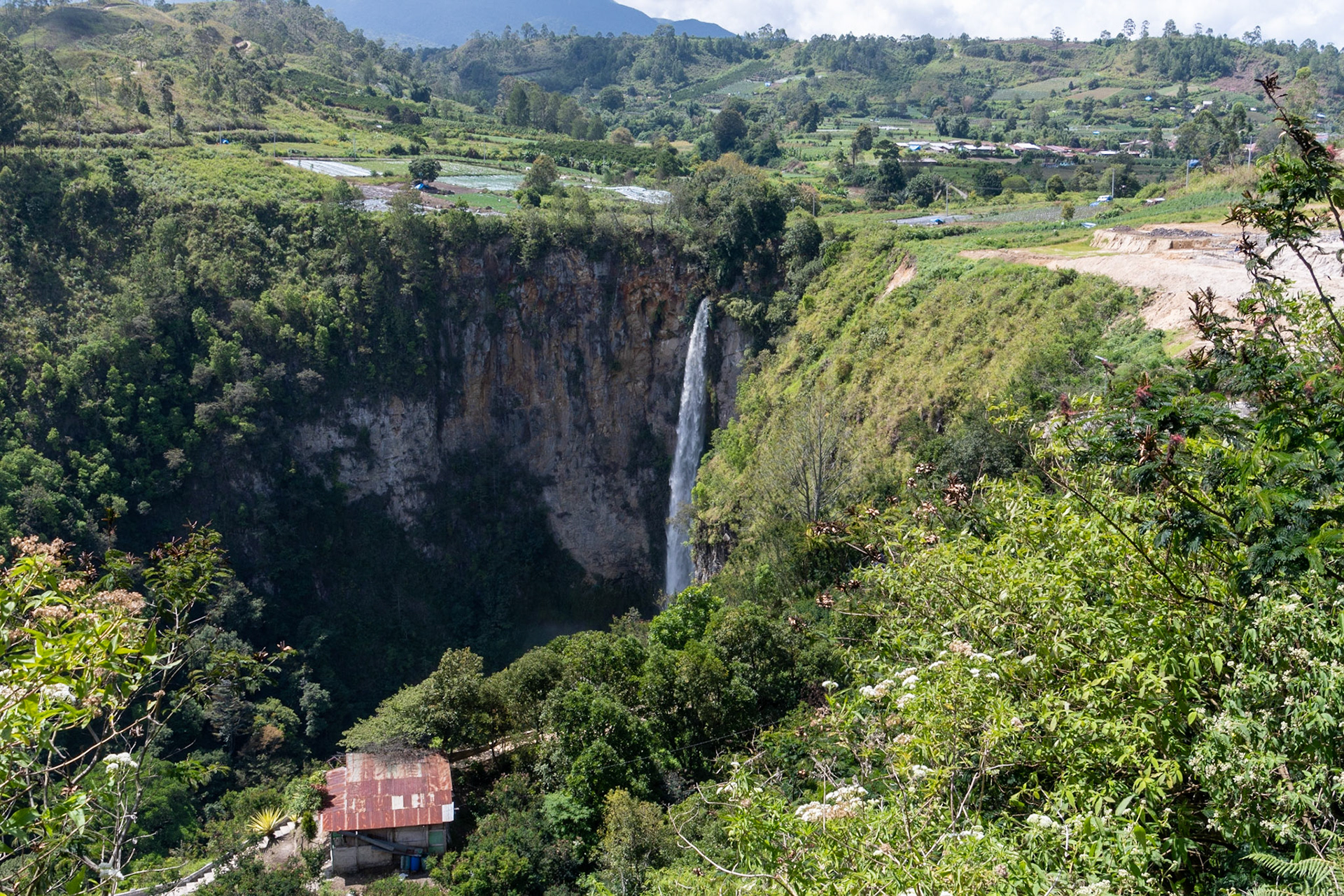 Waterfall, Sipiso Piso