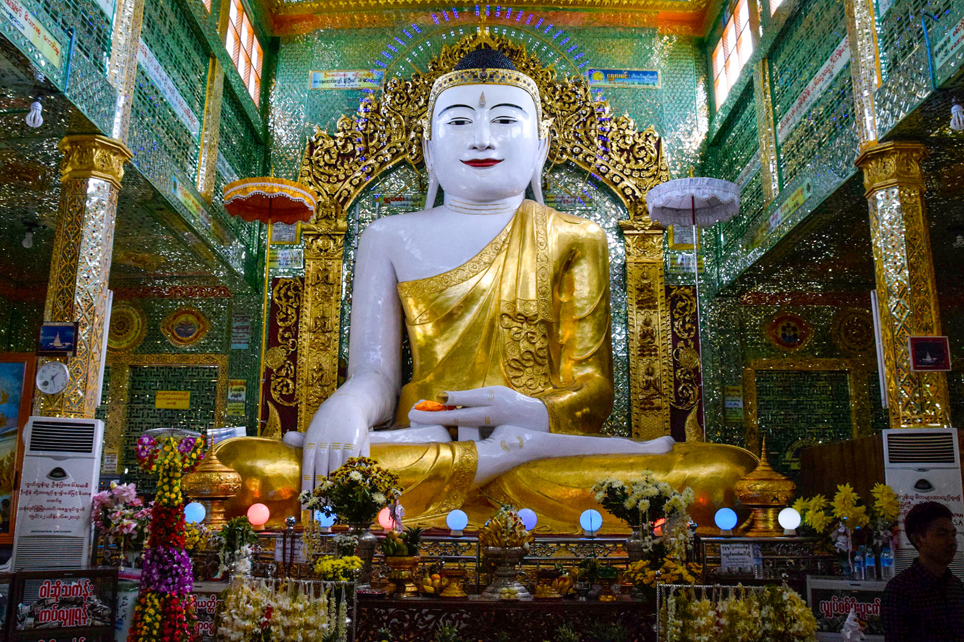 Umin Thonze Pagoda, Sagaing