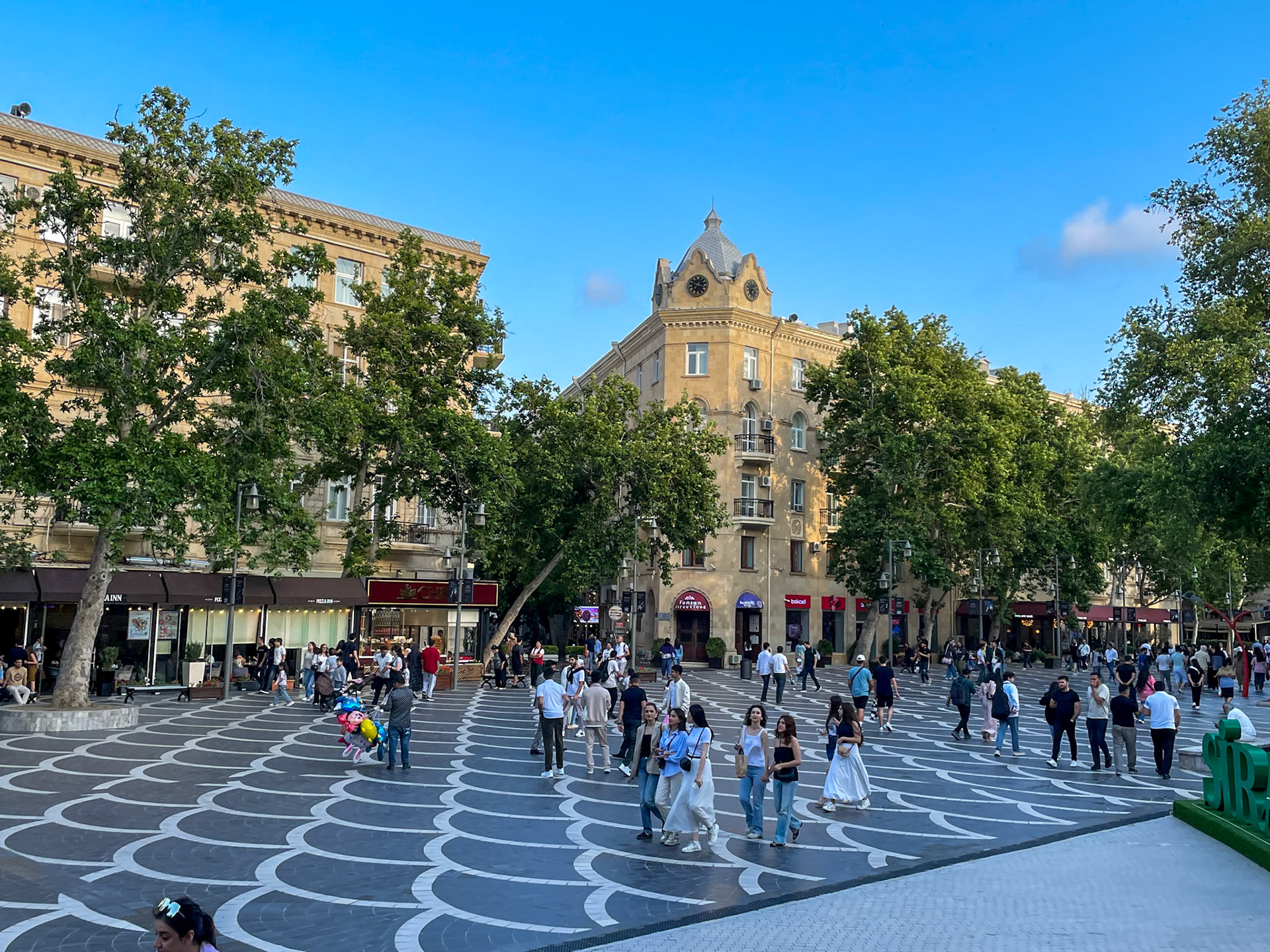 Commercial District, Baku