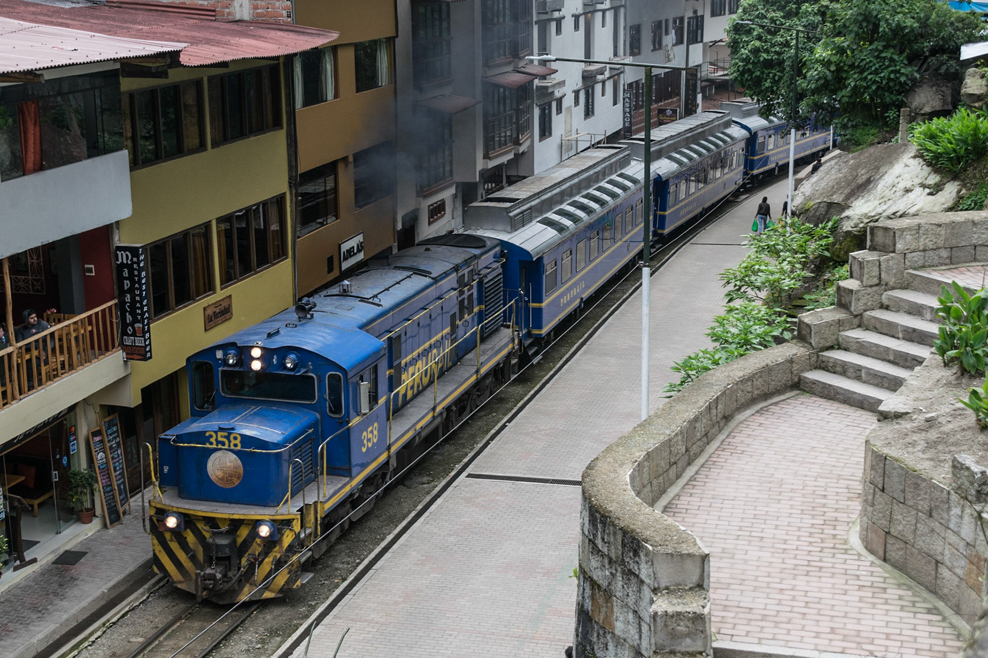 Train to Ollantaytambo, Aguas Calientes