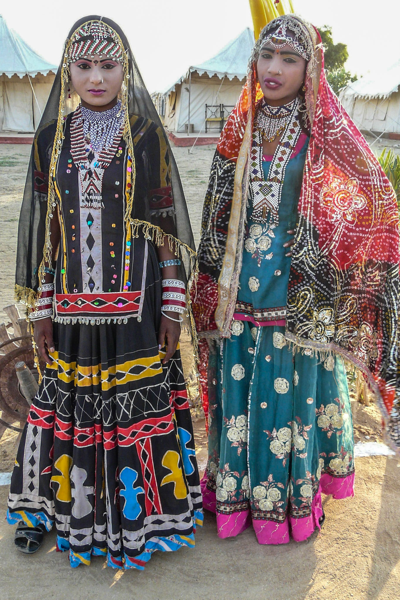 Colourful dancers, Thar Desert, India