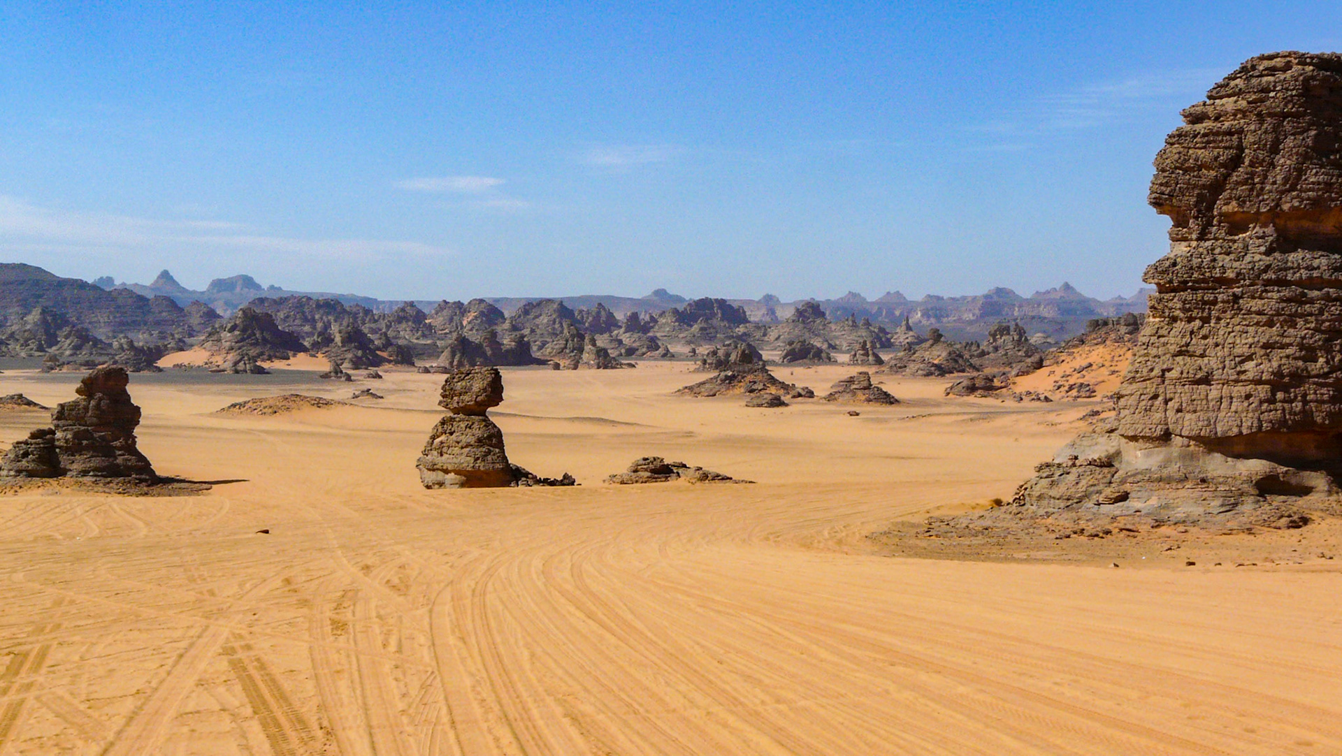 Rock formations, Southern Akakus