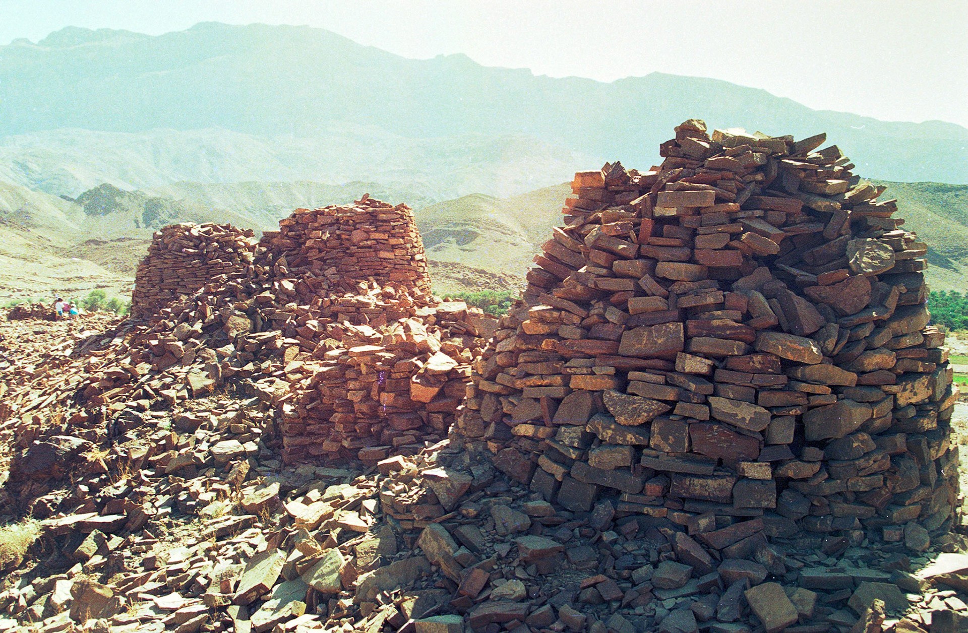 Beehive tombs, Bat (3rd millenium BC, UNESCO listed)