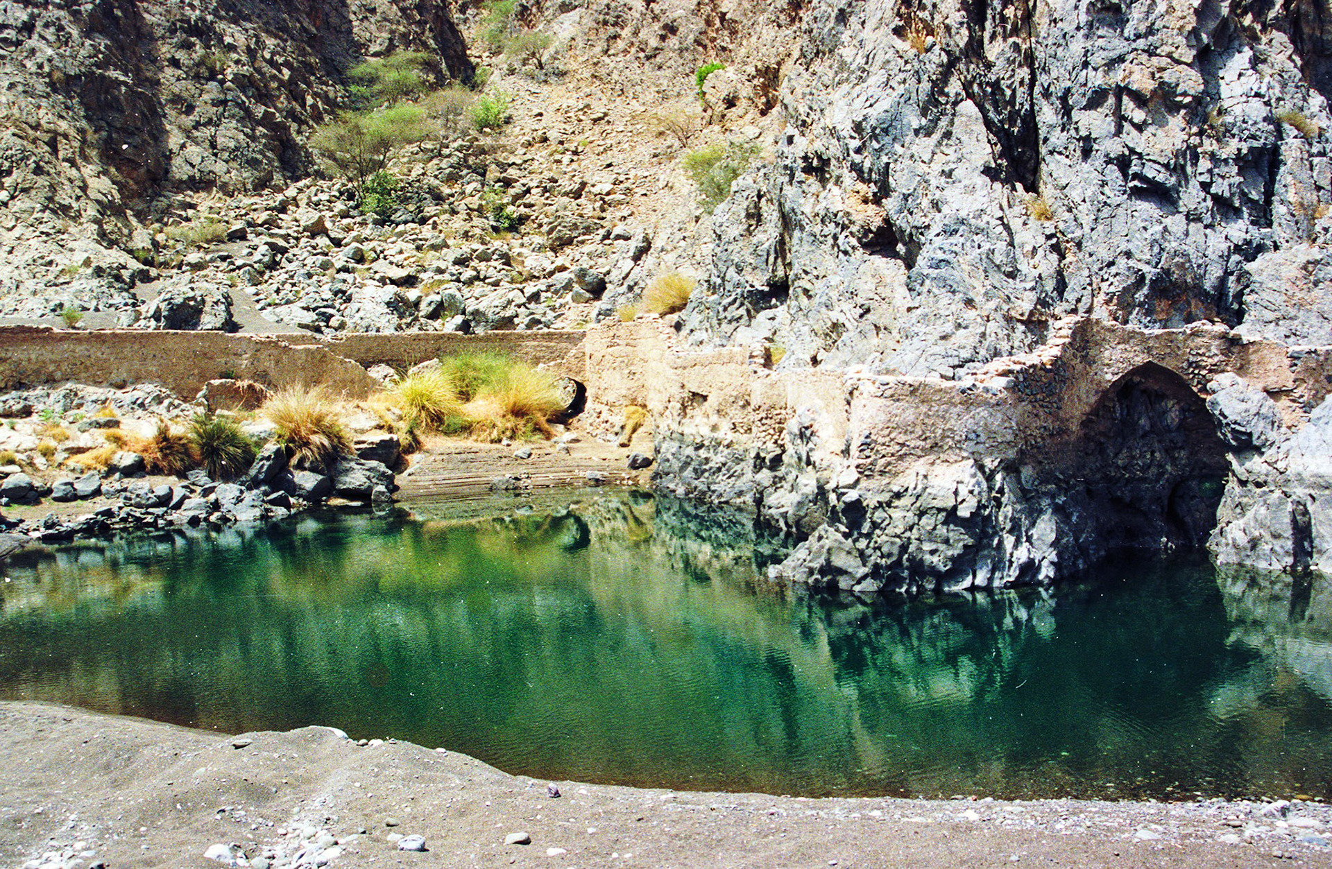 Remains of falaj, Wadi Abiyadh