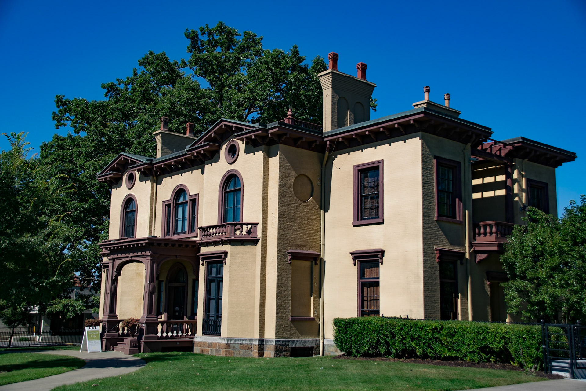 Arts Institute, Utica