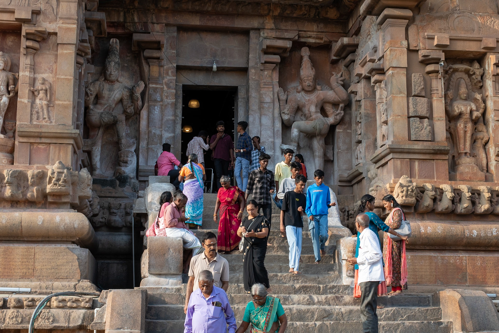 Pilgrims, Brihadishwara Temple, Thanjavur