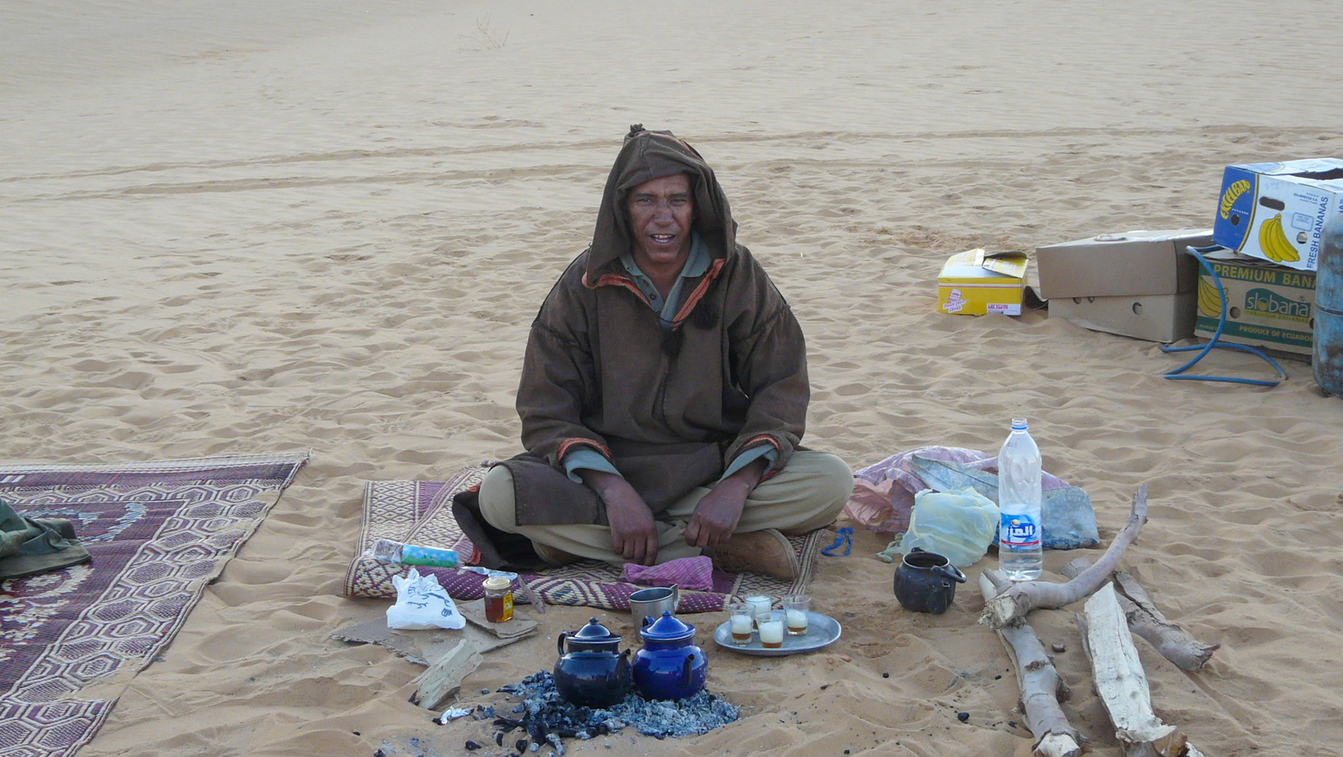 Ida (driver and tea maker), near Ghat