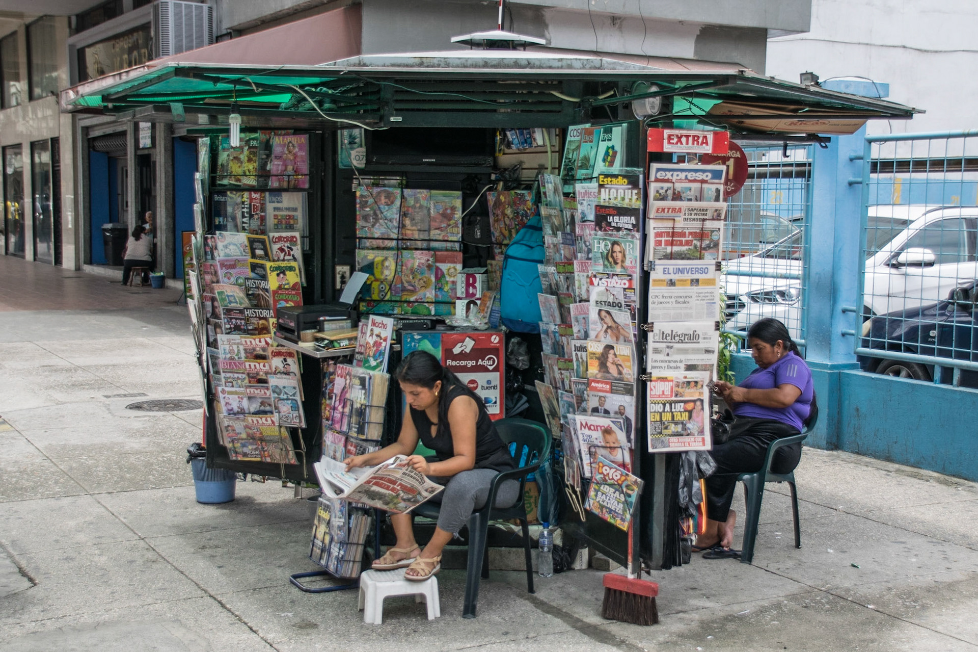 News kiosk, Guayaquil, Ecuador, 2018