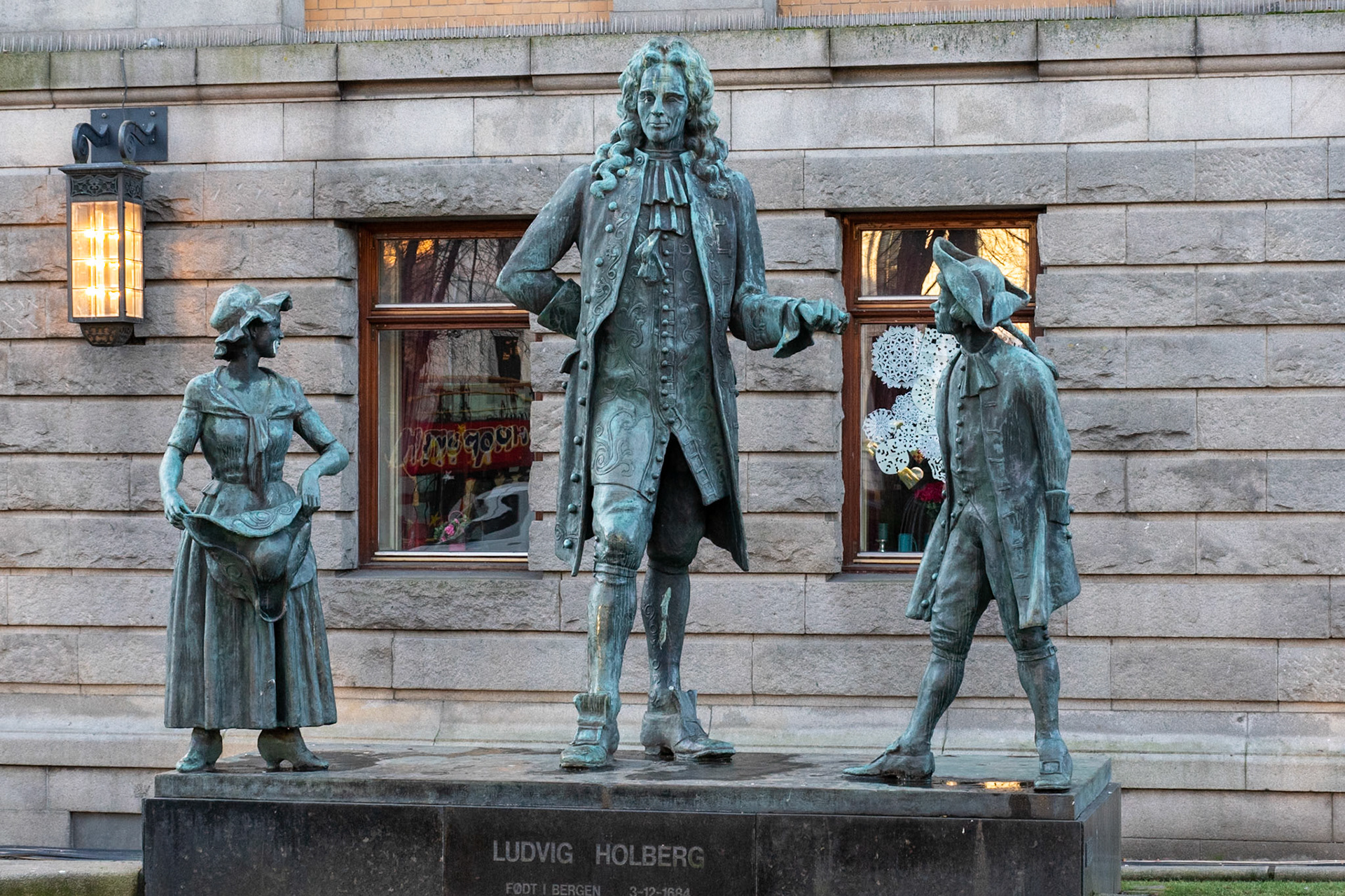 Statue, National Theatre, Oslo