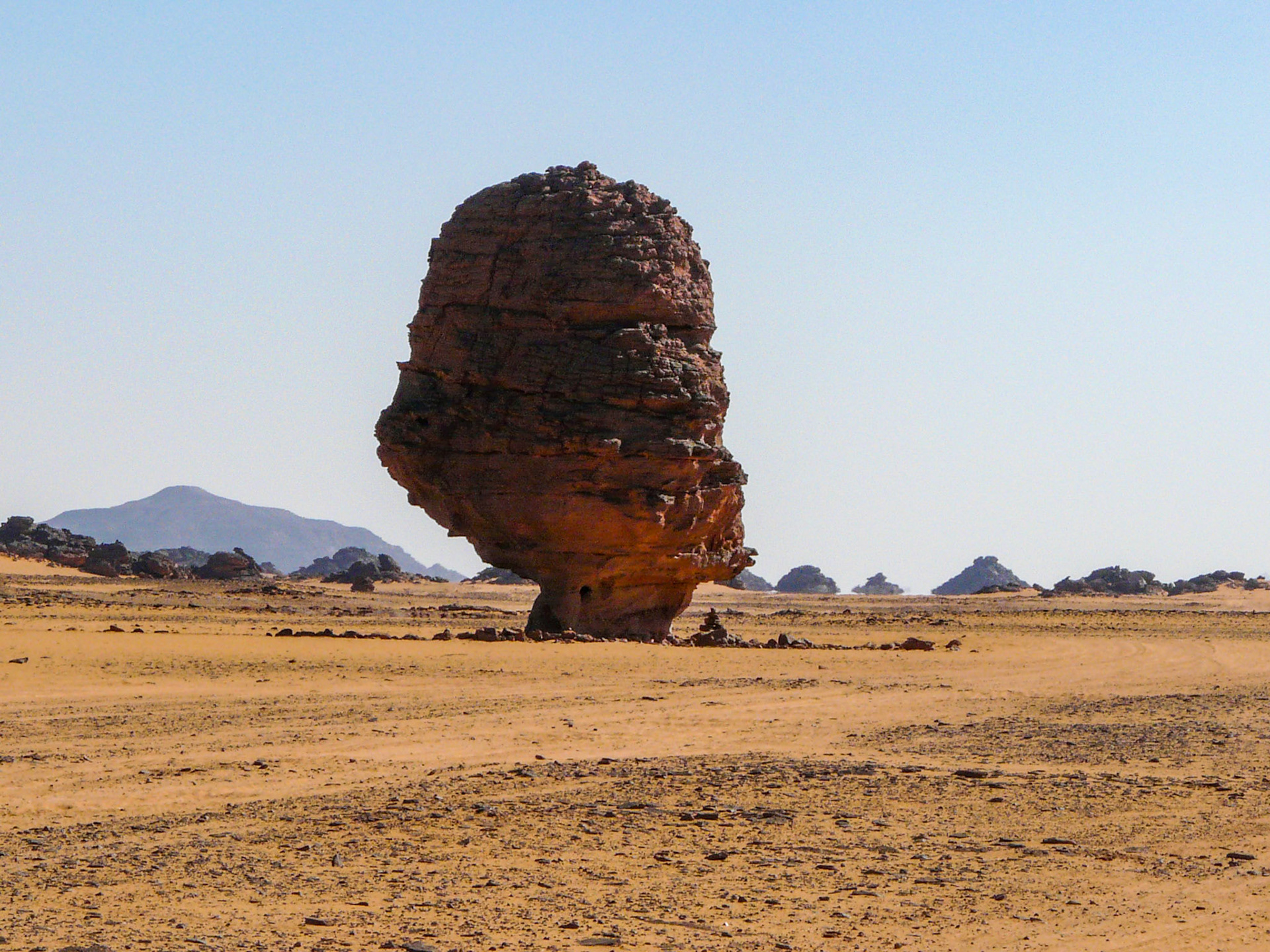 Balancing rock, Northern Akakus