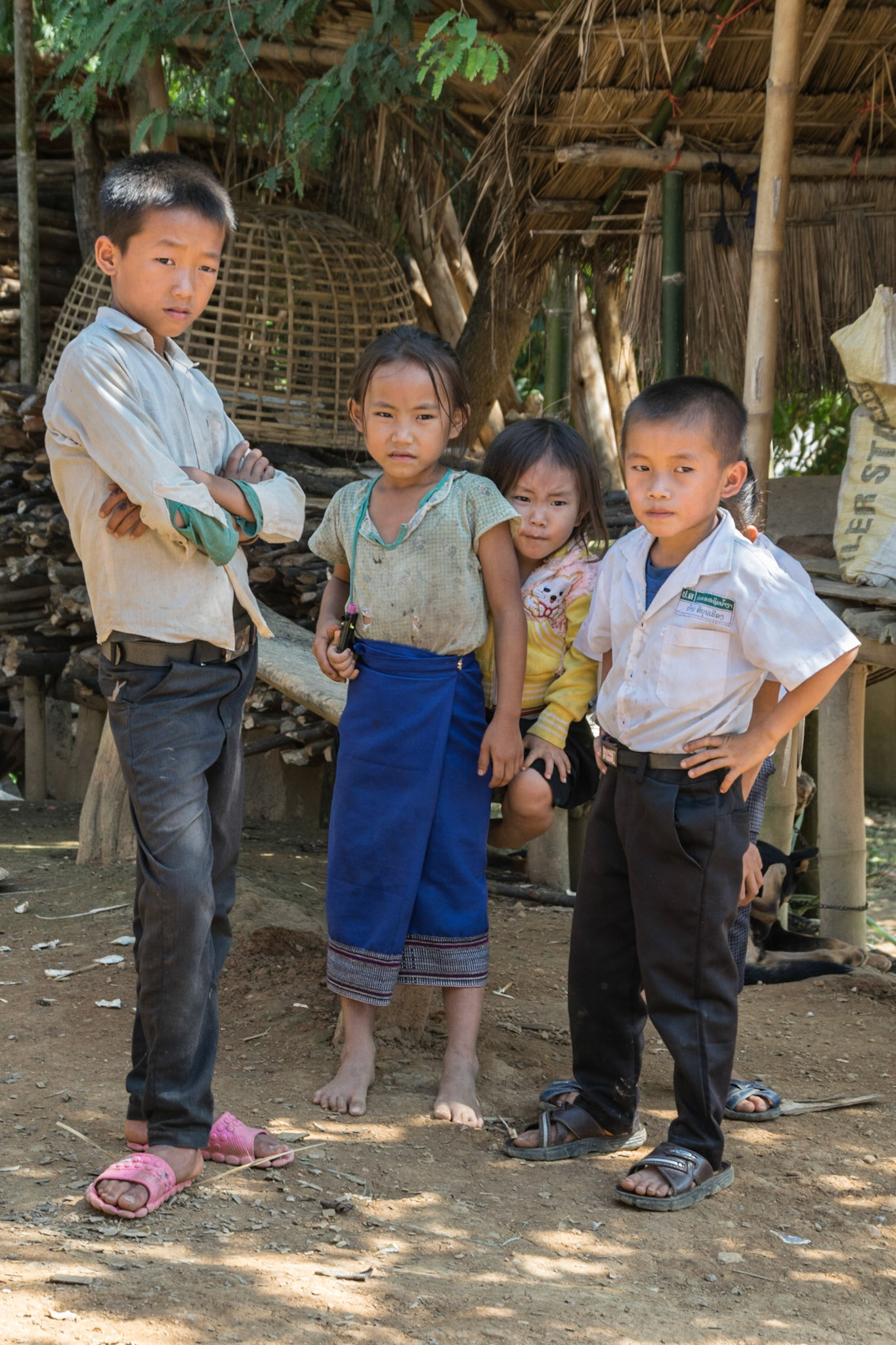 Children in Hmong village, en route to Nong Khiaw