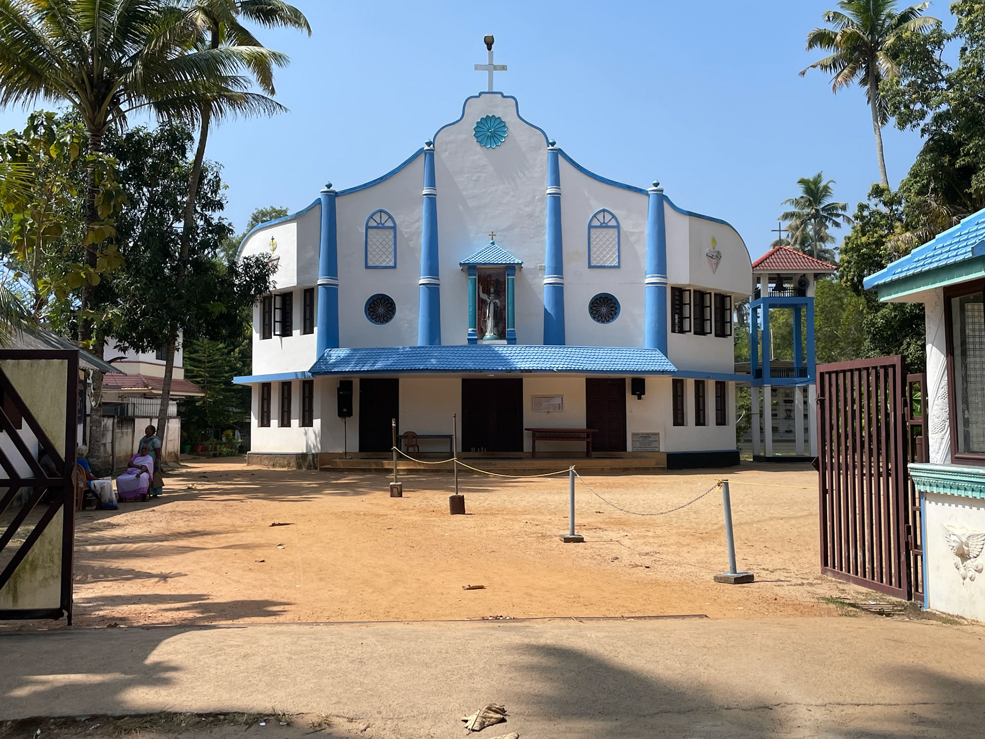 Church, en route to Alleppey