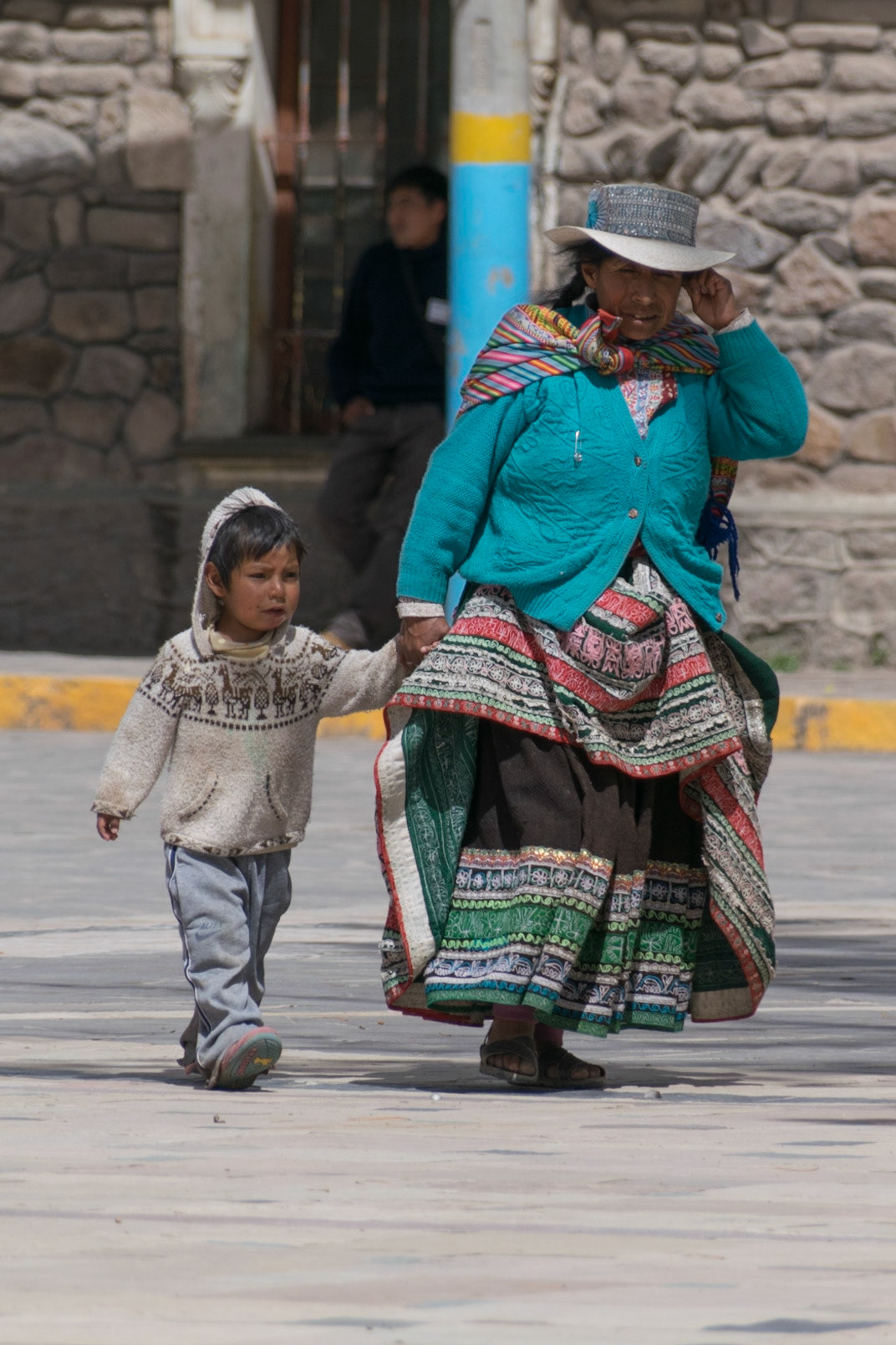 Elderly lady with boy, Chivay
