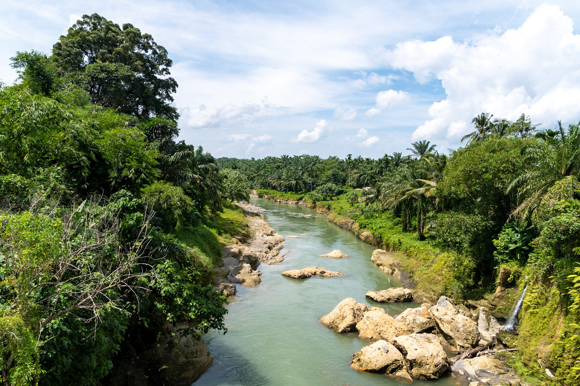 River scene, en route to Berastagi
