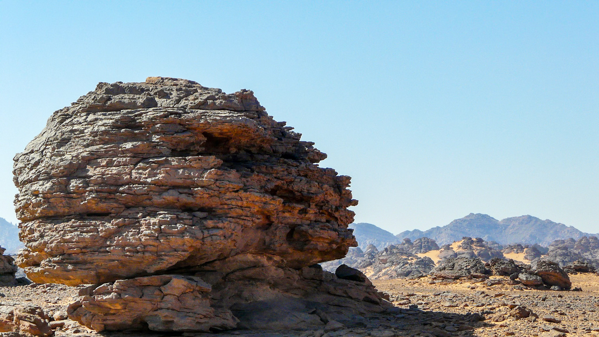 Rock formations, Northern Akakus
