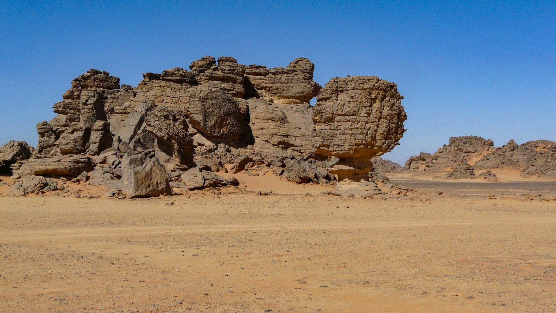 Rock formations, Southern Akakus