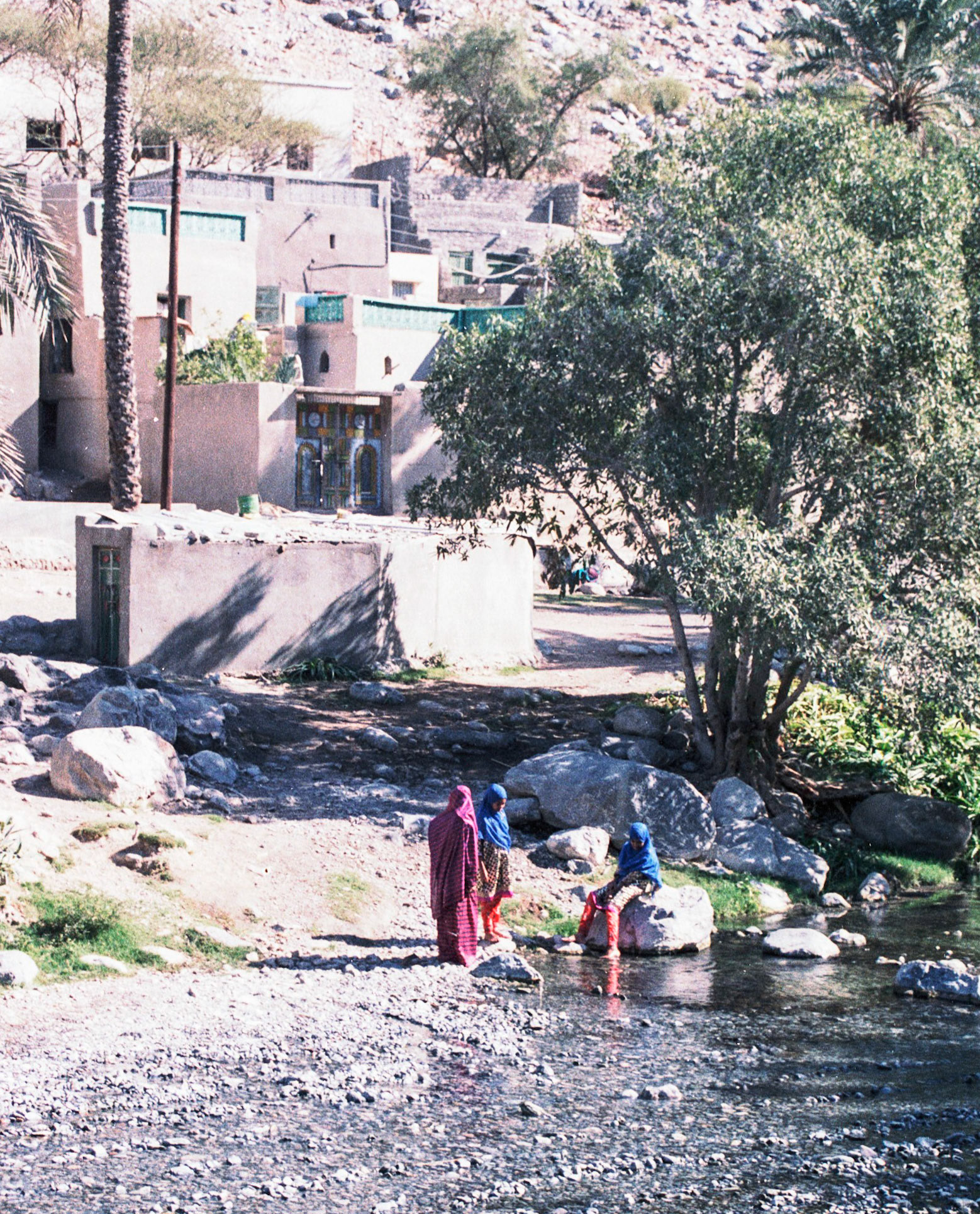 Local ladies, Nakhl