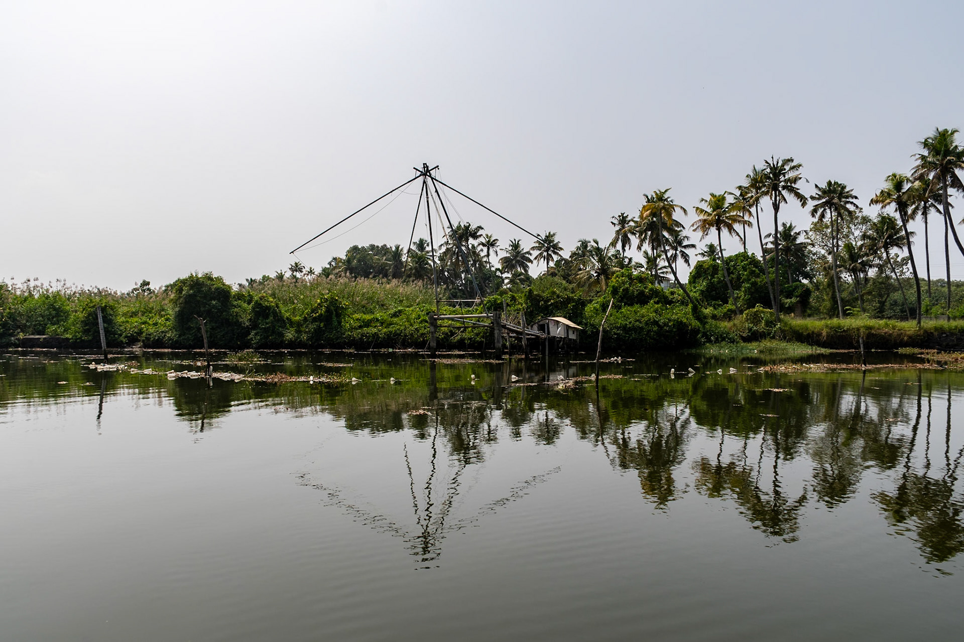 Chinese fishing net, Backwaters, Kochi, India