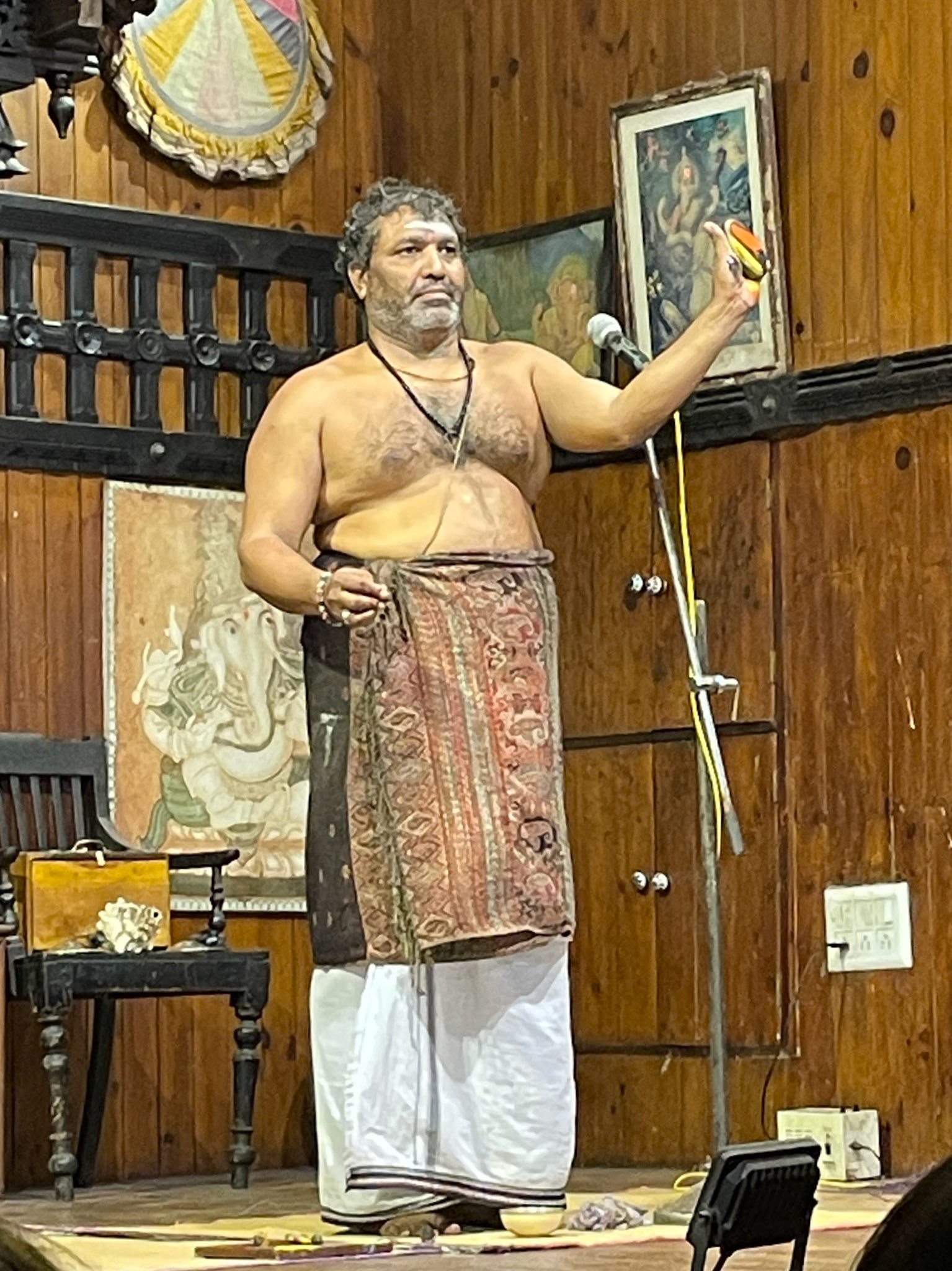 Narrator, Kathakali Dance Centre, Kochi