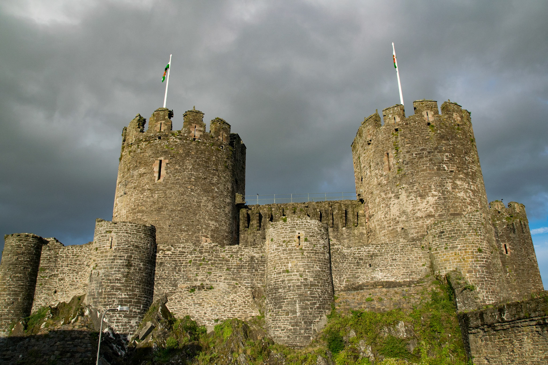 Castles and Town Walls of King Edward in Gwynedd (1986): Harlech Castle