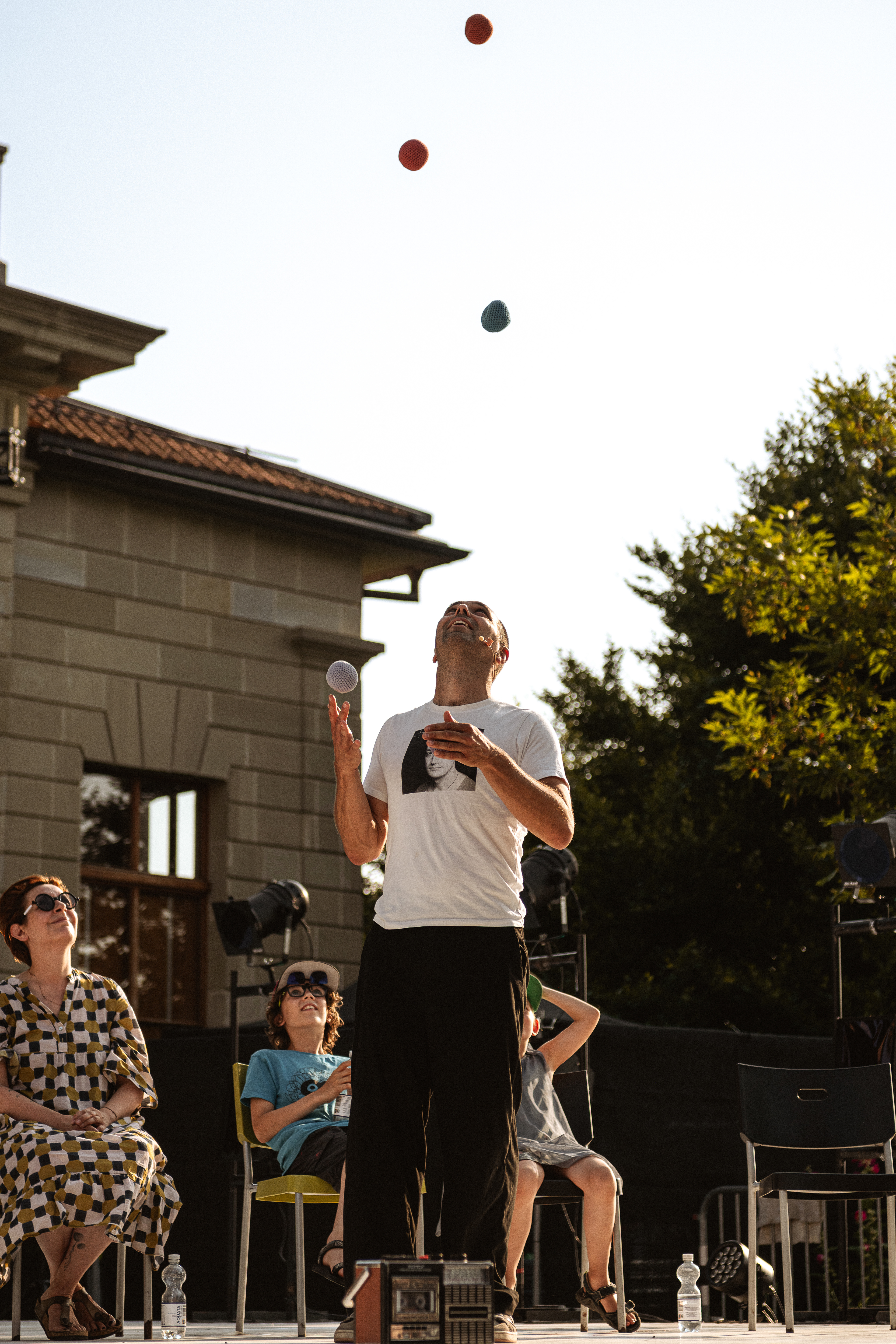 By Hand, Cie Ea Eo © Alan Heiniger