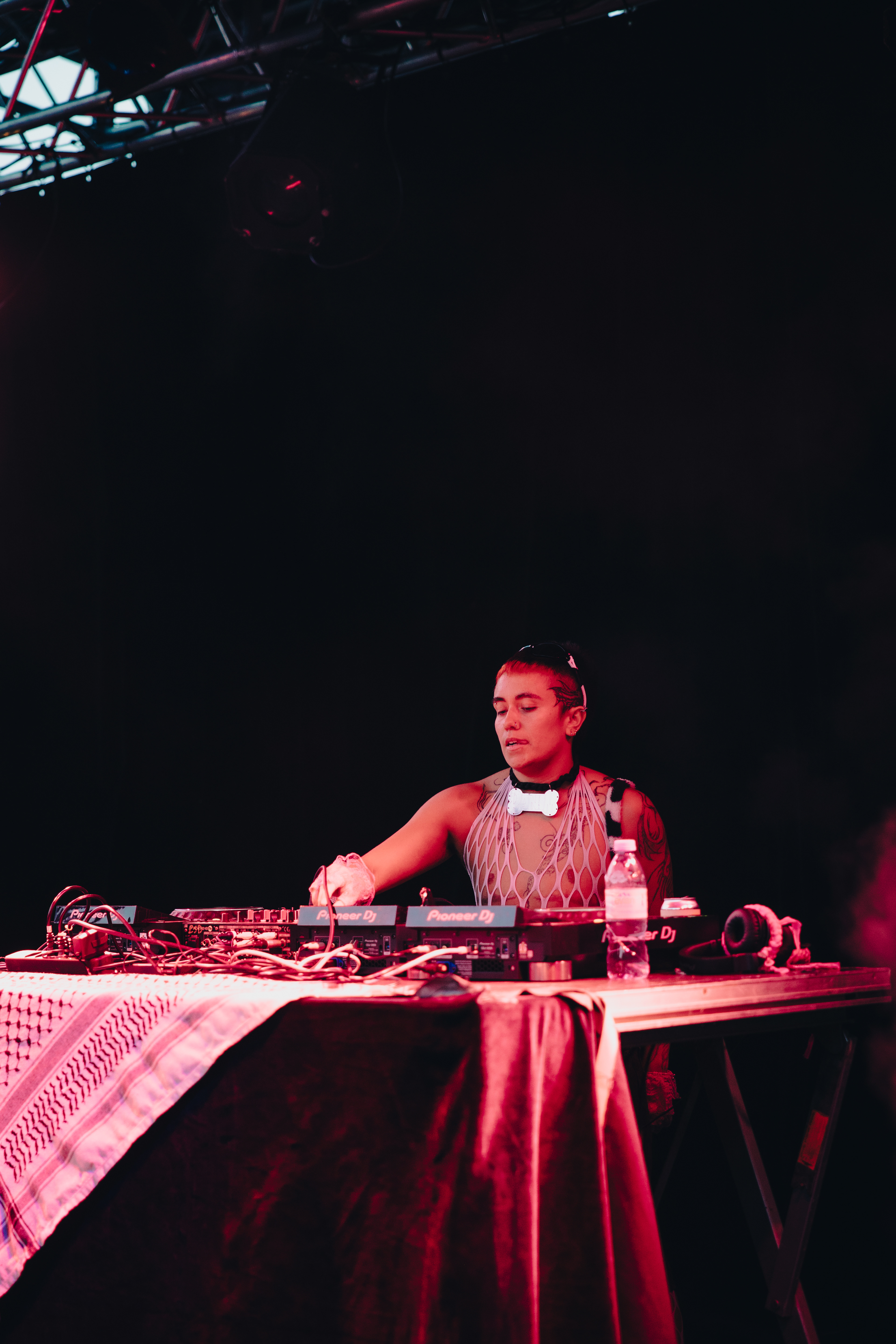 S.O TBD © Nikita Thévoz