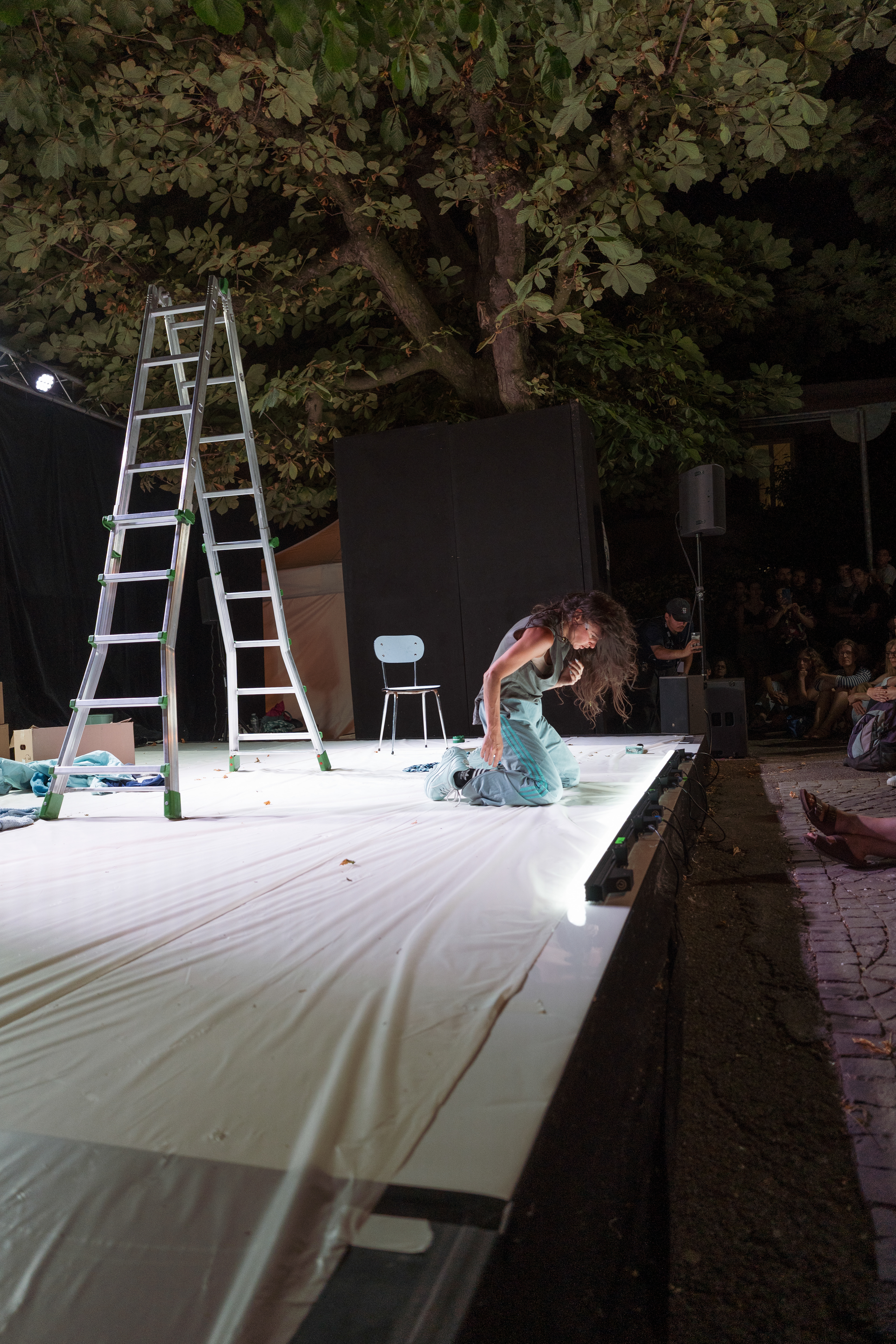 L'Âge de détruire, Justine Berthillot & Pauline Peyrade © Eddie Taz